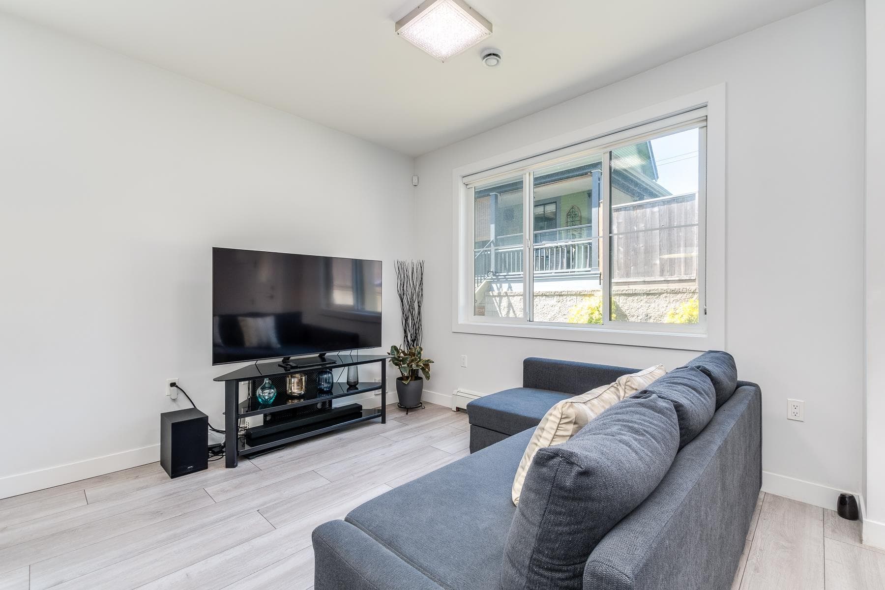 2 - 1023 Third Avenue, New Westminster, V3M 1P6 — photo 5