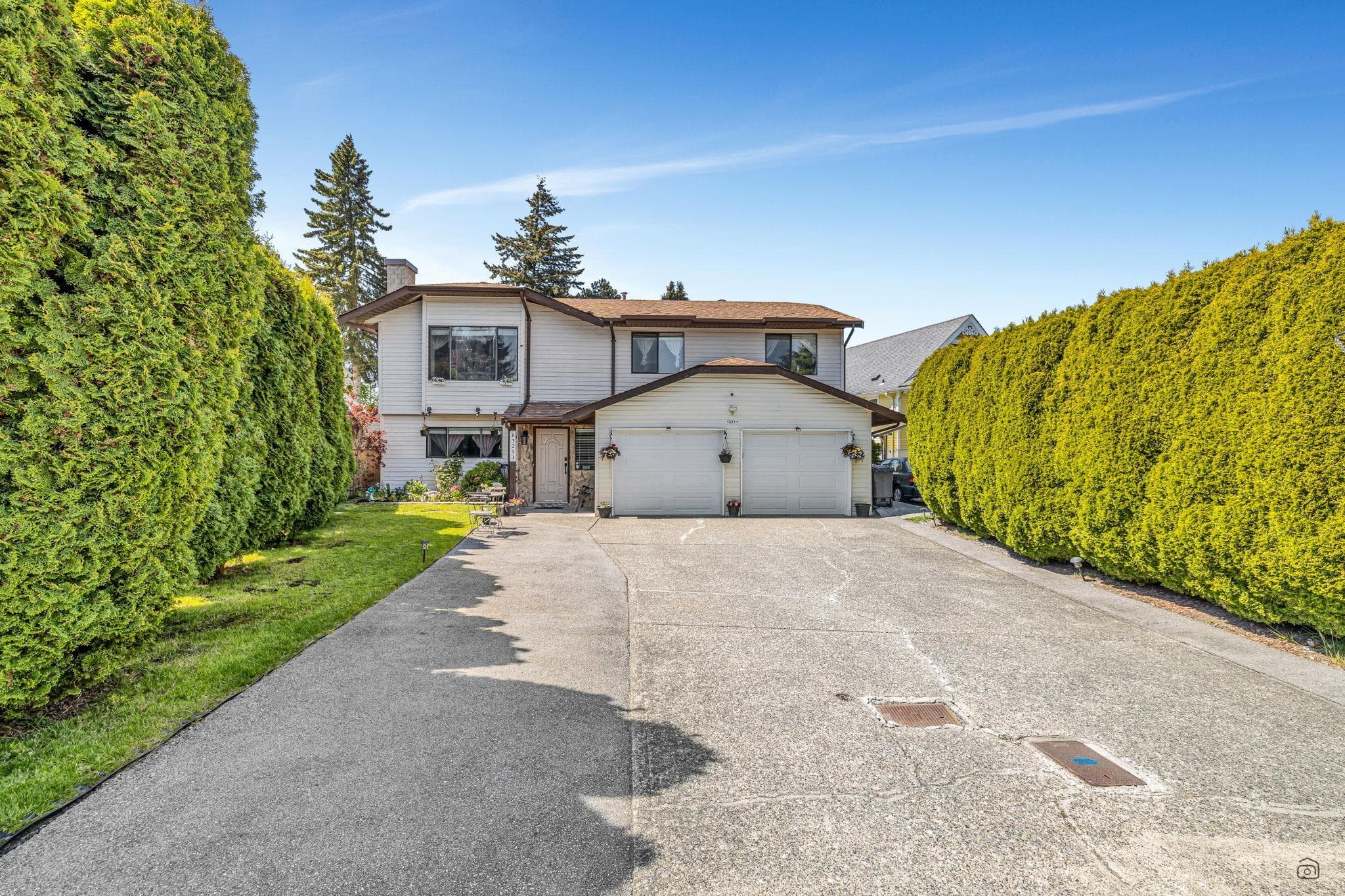 13211 66a Avenue, Surrey, V3W 8E3 — photo 3