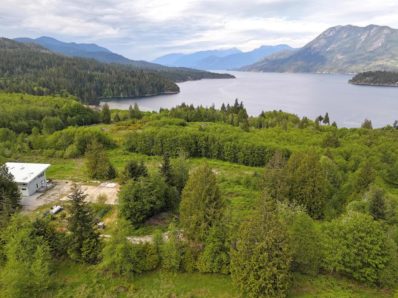 6400 Crowston Road, Sechelt, V7Z 0L1 — photo 3