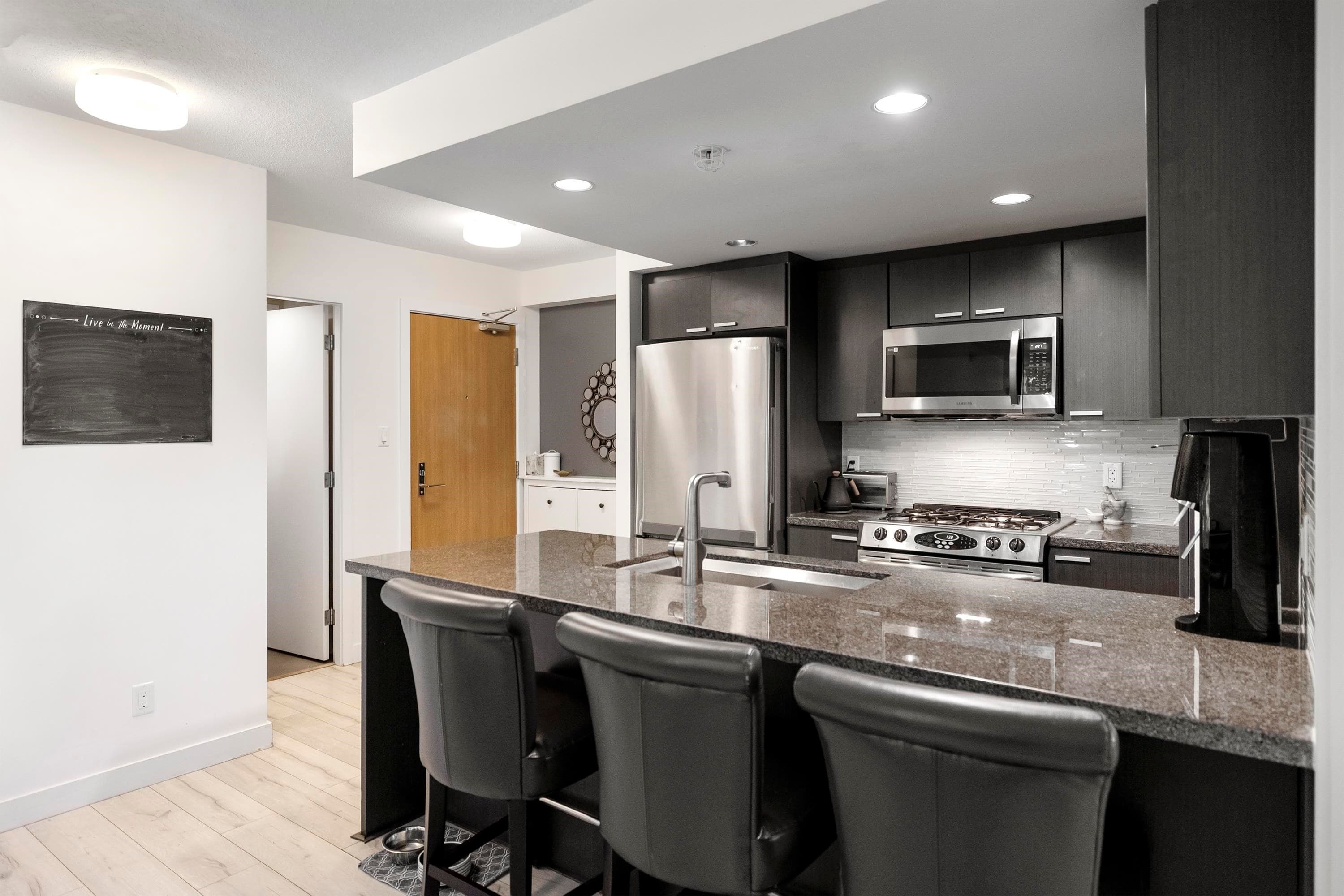 302 - 2200 Douglas Road, Burnaby, V5C 0G8 — photo 5