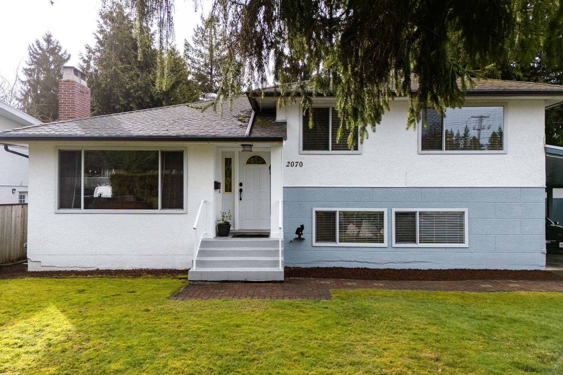2070 Lyons Court, Coquitlam, V3J 3L7 — photo 2