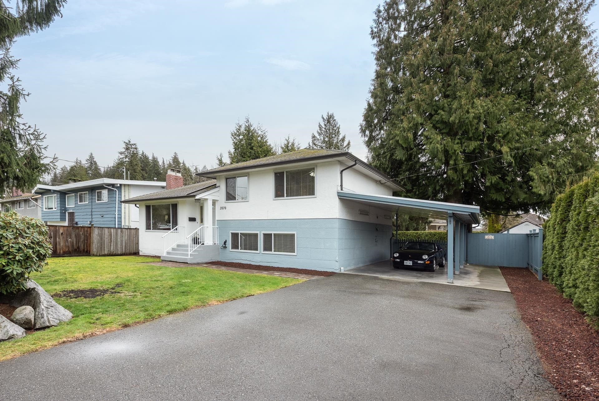 2070 Lyons Court, Coquitlam, V3J 3L7 — photo 3