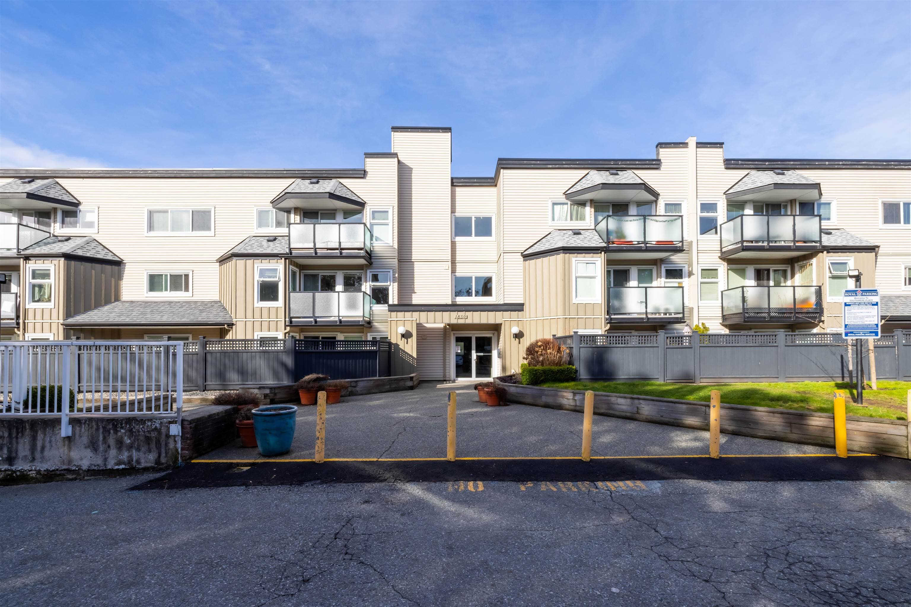 110 - 1850 E Southmere Crescent, Surrey, V4A 6Y6 — photo 2