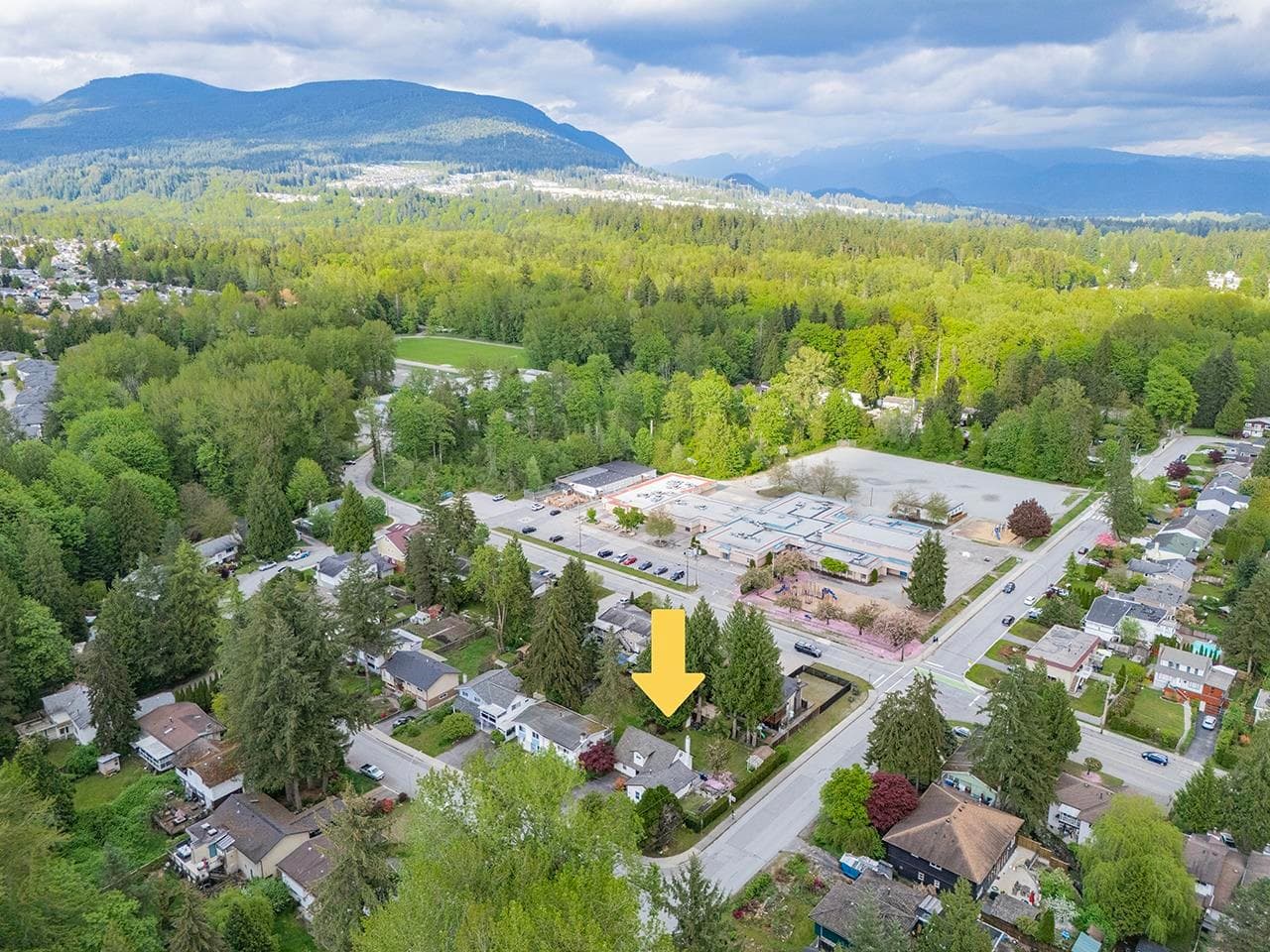 3604 Mcrae Crescent, Port Coquitlam, V3B 4P1 — photo 2