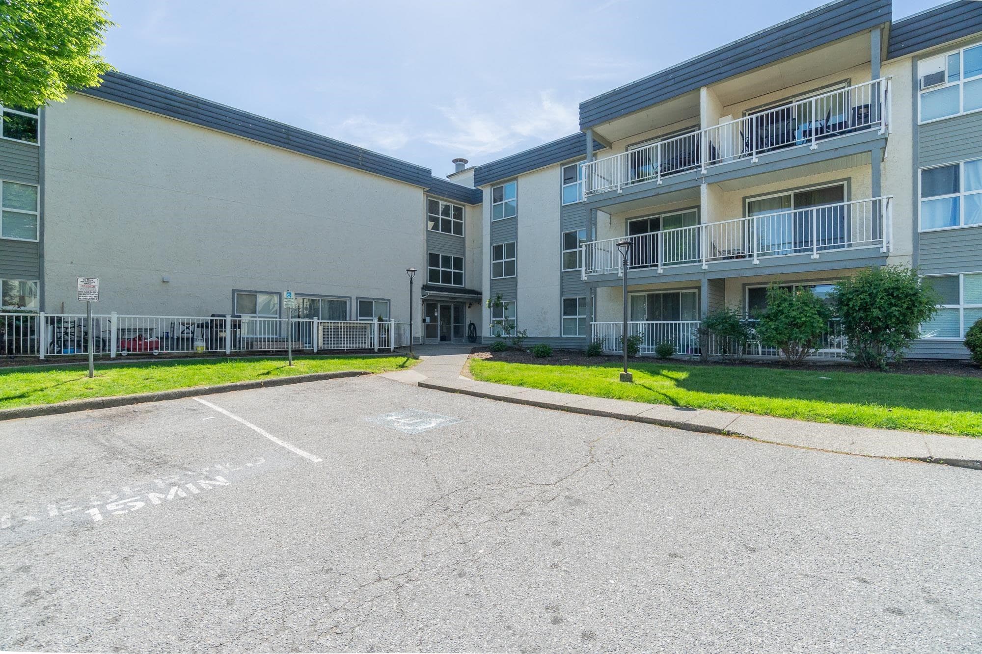 323 - 32850 George Ferguson Way, Abbotsford, V2S 7K1 — photo 3
