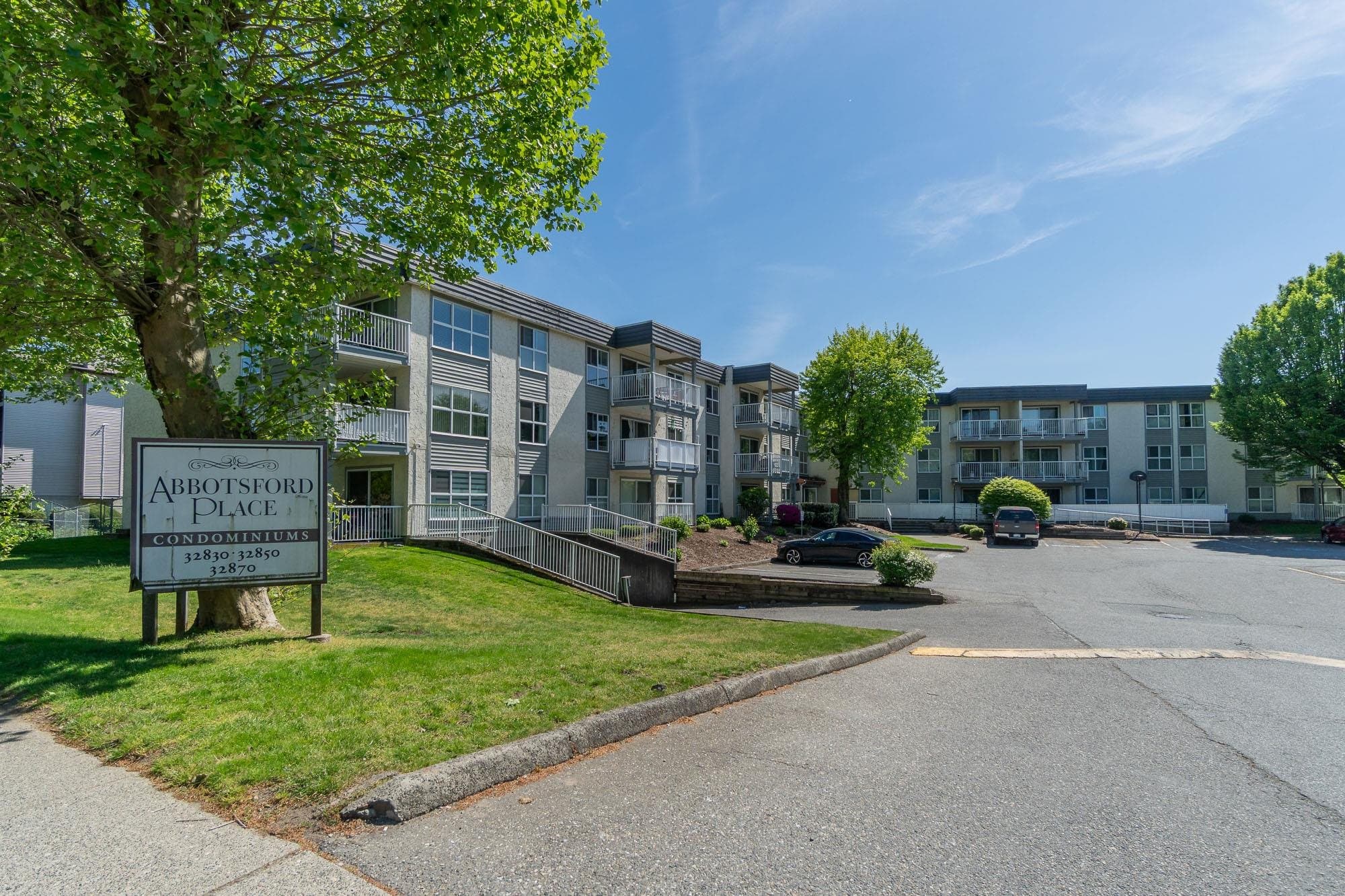 323 - 32850 George Ferguson Way, Abbotsford, V2S 7K1 — photo 1