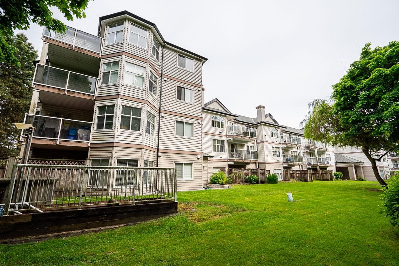 401 - 12739 72 Avenue, Surrey, V3W 2M7 — photo 2