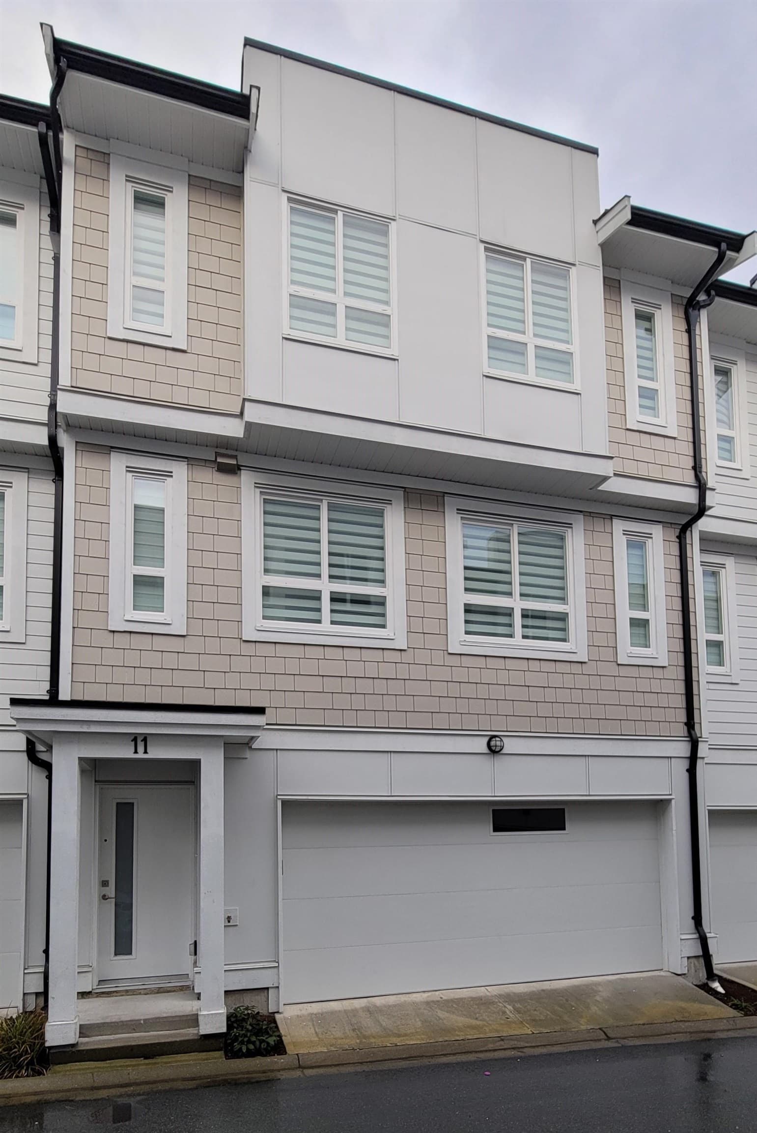 11 - 8181 135a Street, Surrey, V3W 3N8 — photo 1