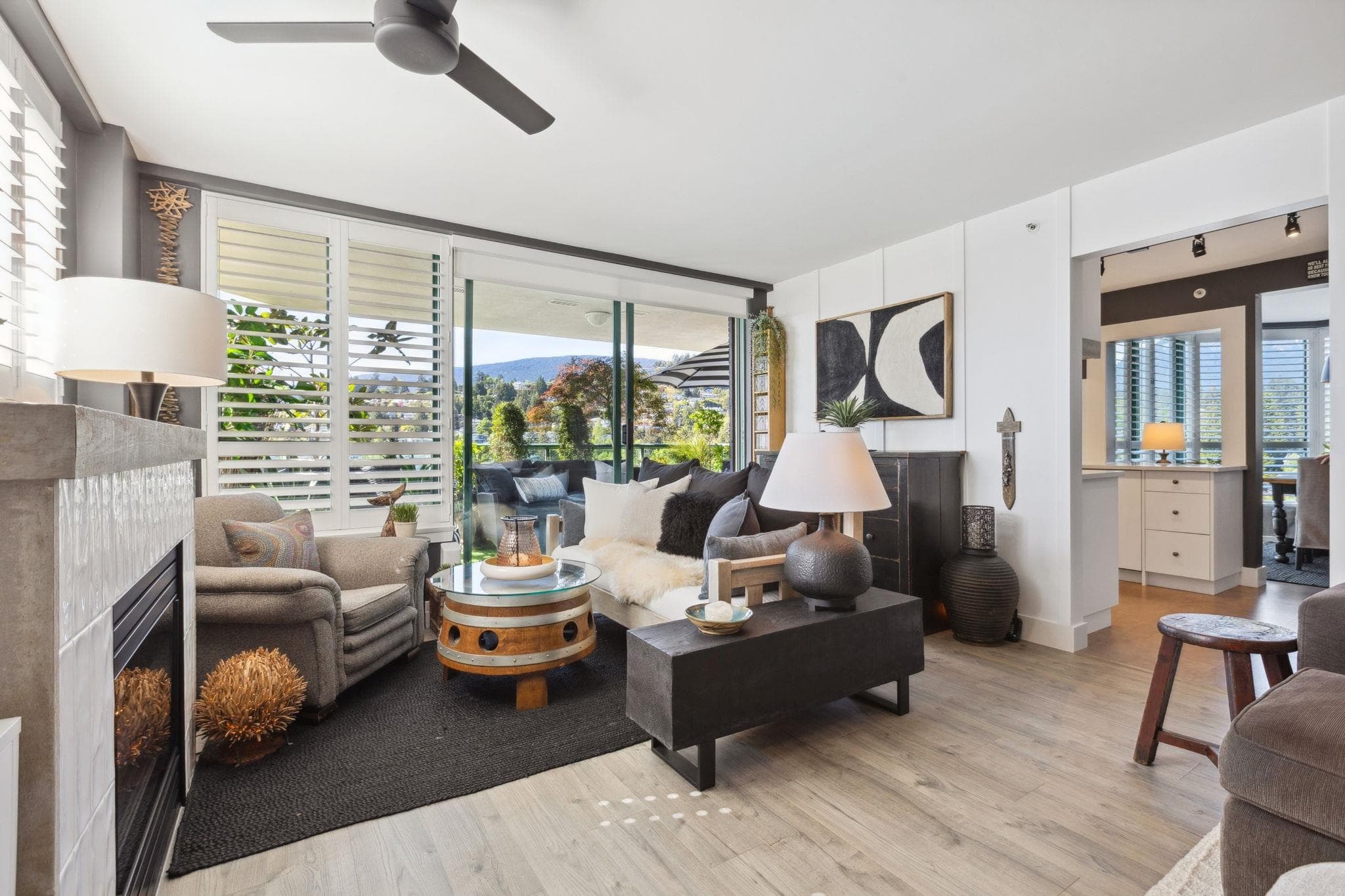 14E - 328 Taylor Way, West Vancouver, V7T 2Y4 — photo 2
