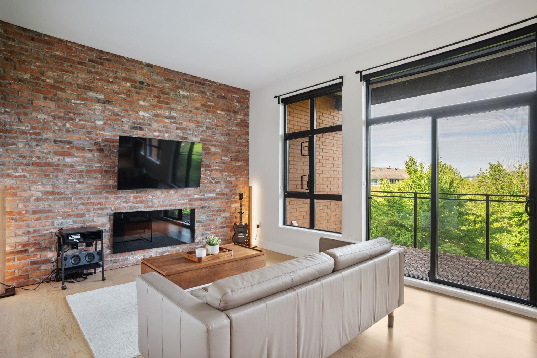 302 - 220 Salter Street, New Westminster, V3M 0H4 — photo 2