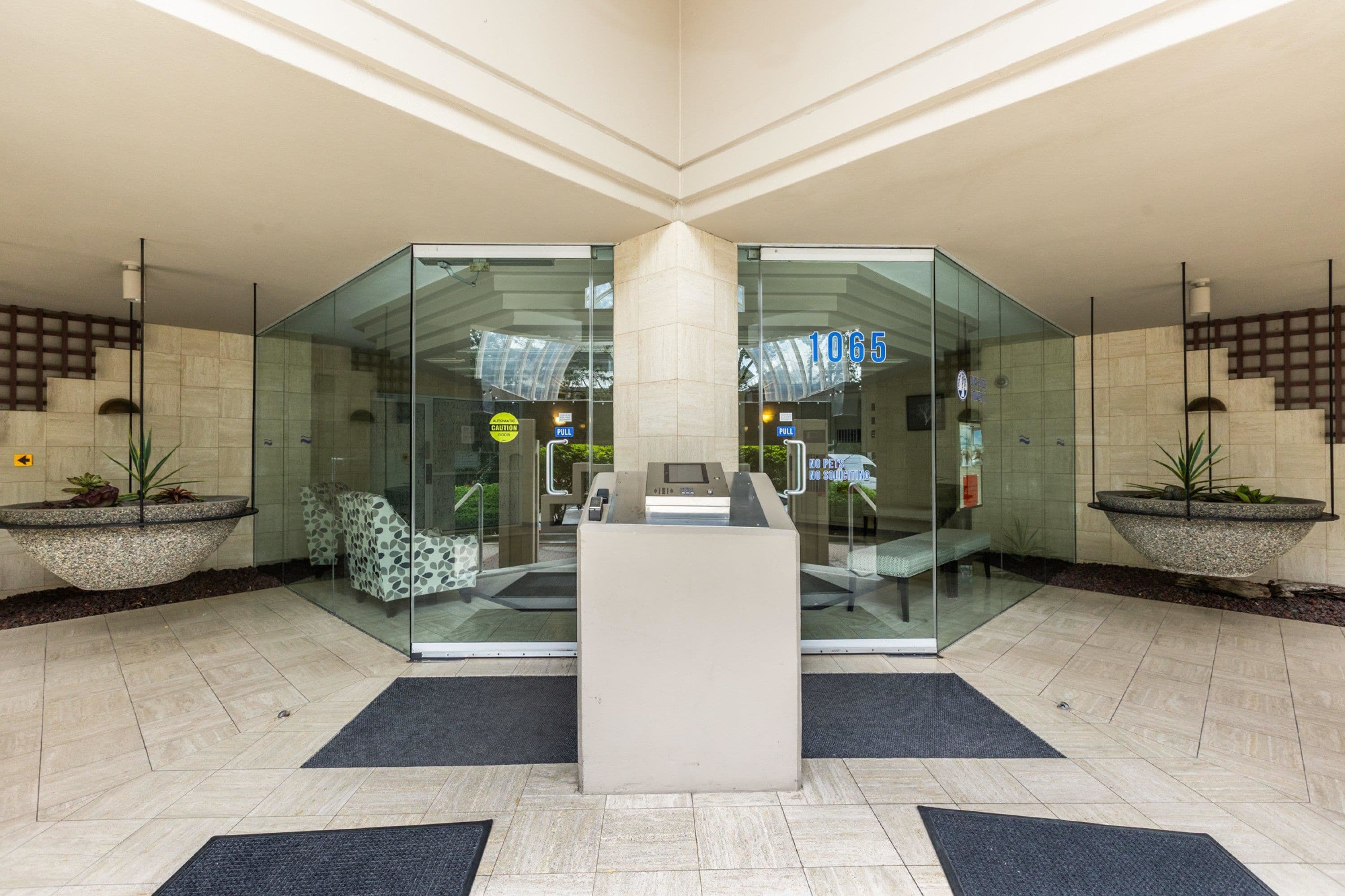 905 - 1065 Quayside Drive, New Westminster, V3M 1C5 — photo 3