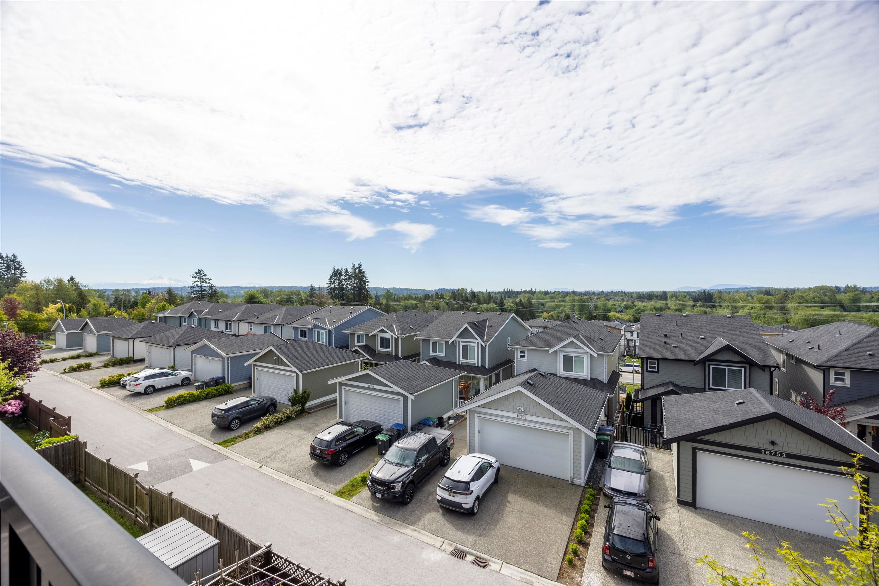 16764 16a Avenue, Surrey, V3Z 0T3 — photo 3