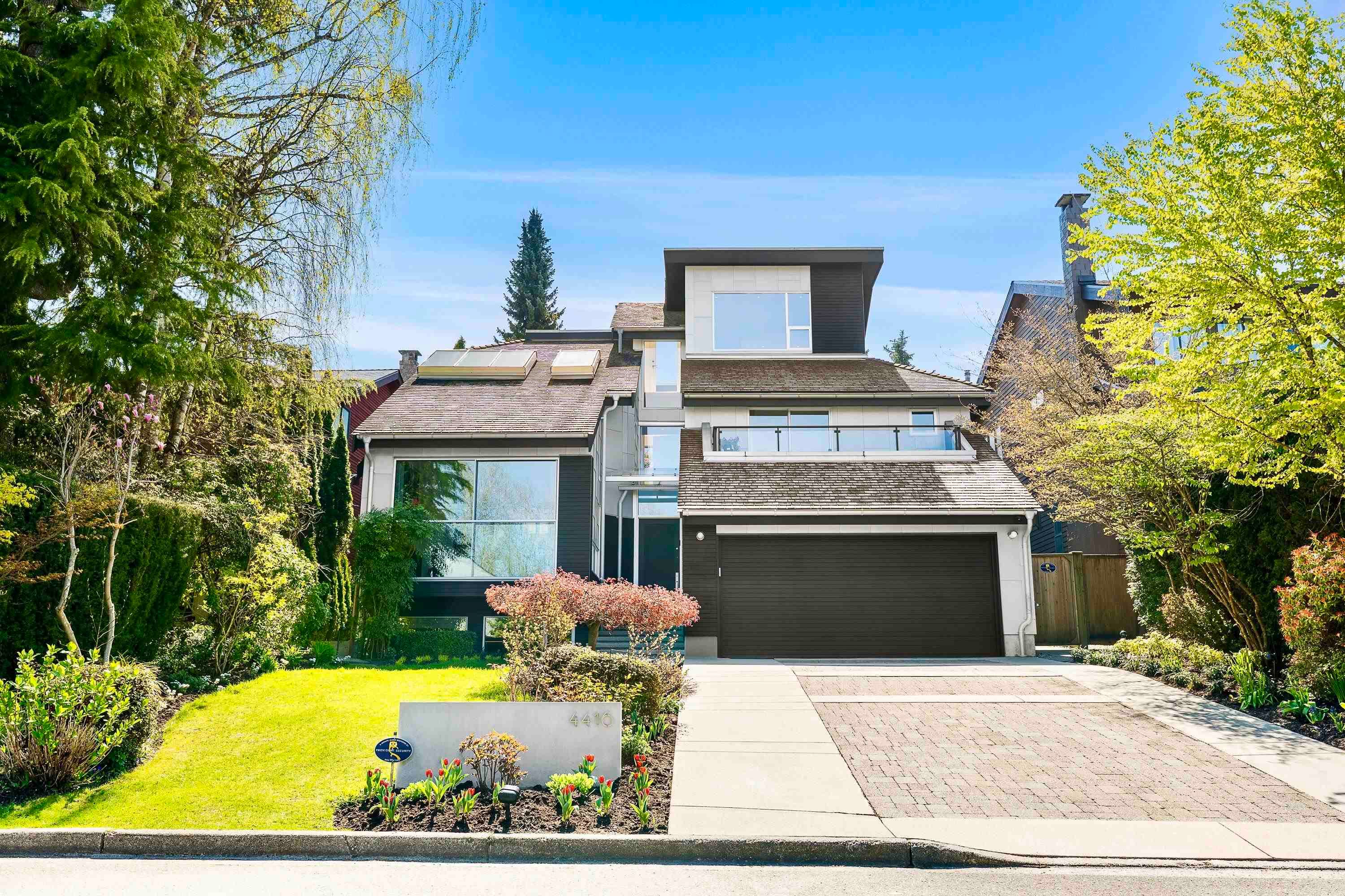 4416 W 1st Avenue, Vancouver