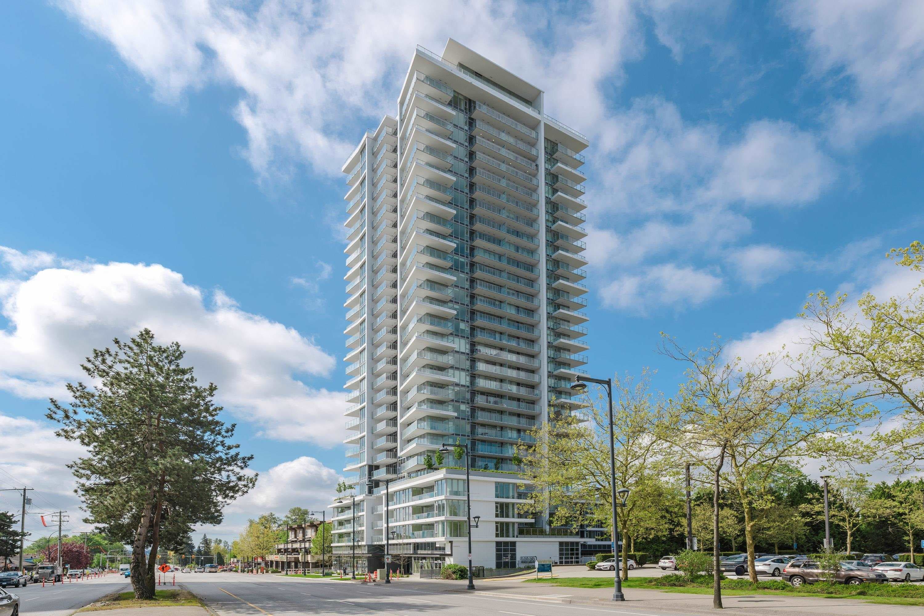 809 - 9675 King George Boulevard, Surrey, V3T 2V3 — photo 1