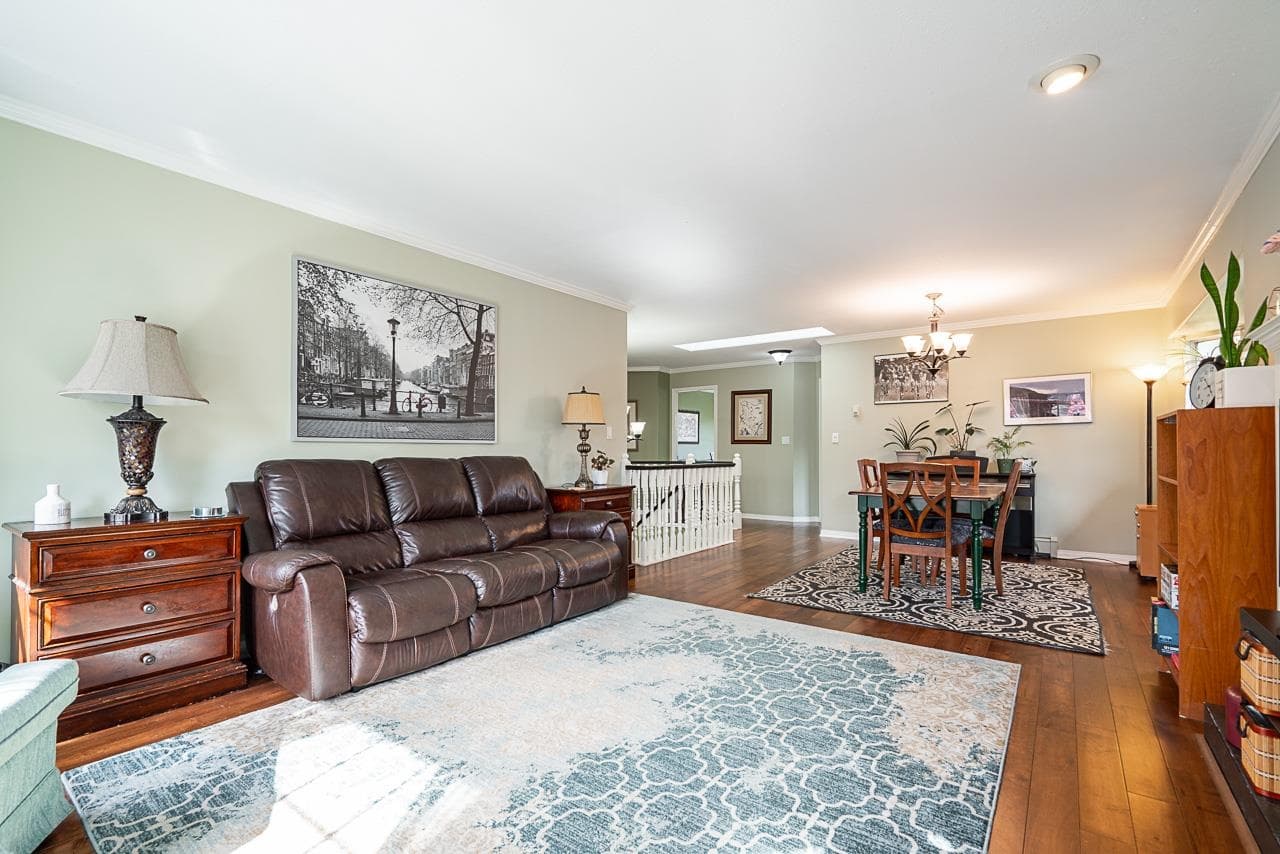 6018 189a Street, Surrey, V3S 8A3 — photo 5