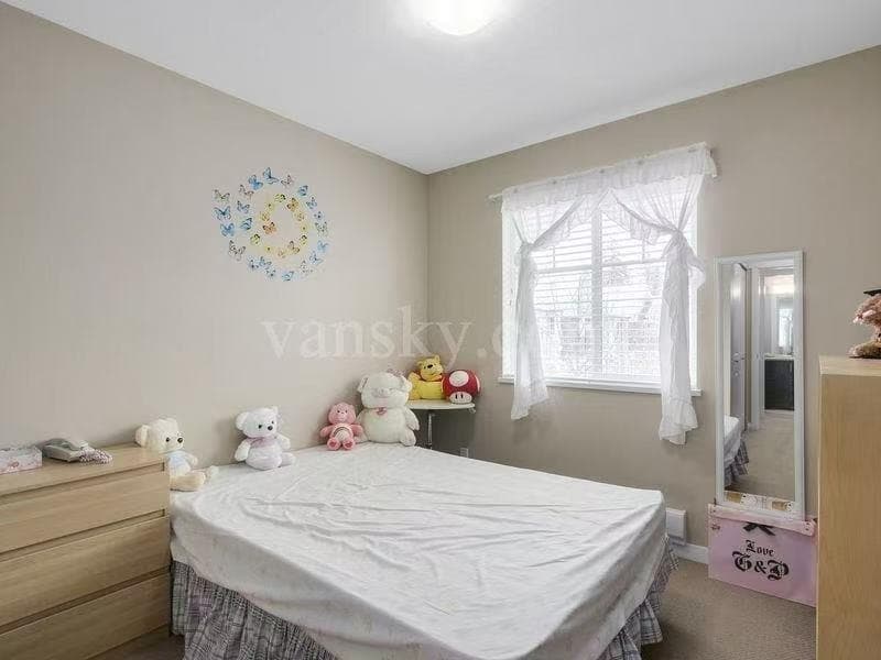 31 - 13239 Old Yale Road, Surrey, V3T 3C5 — photo 2