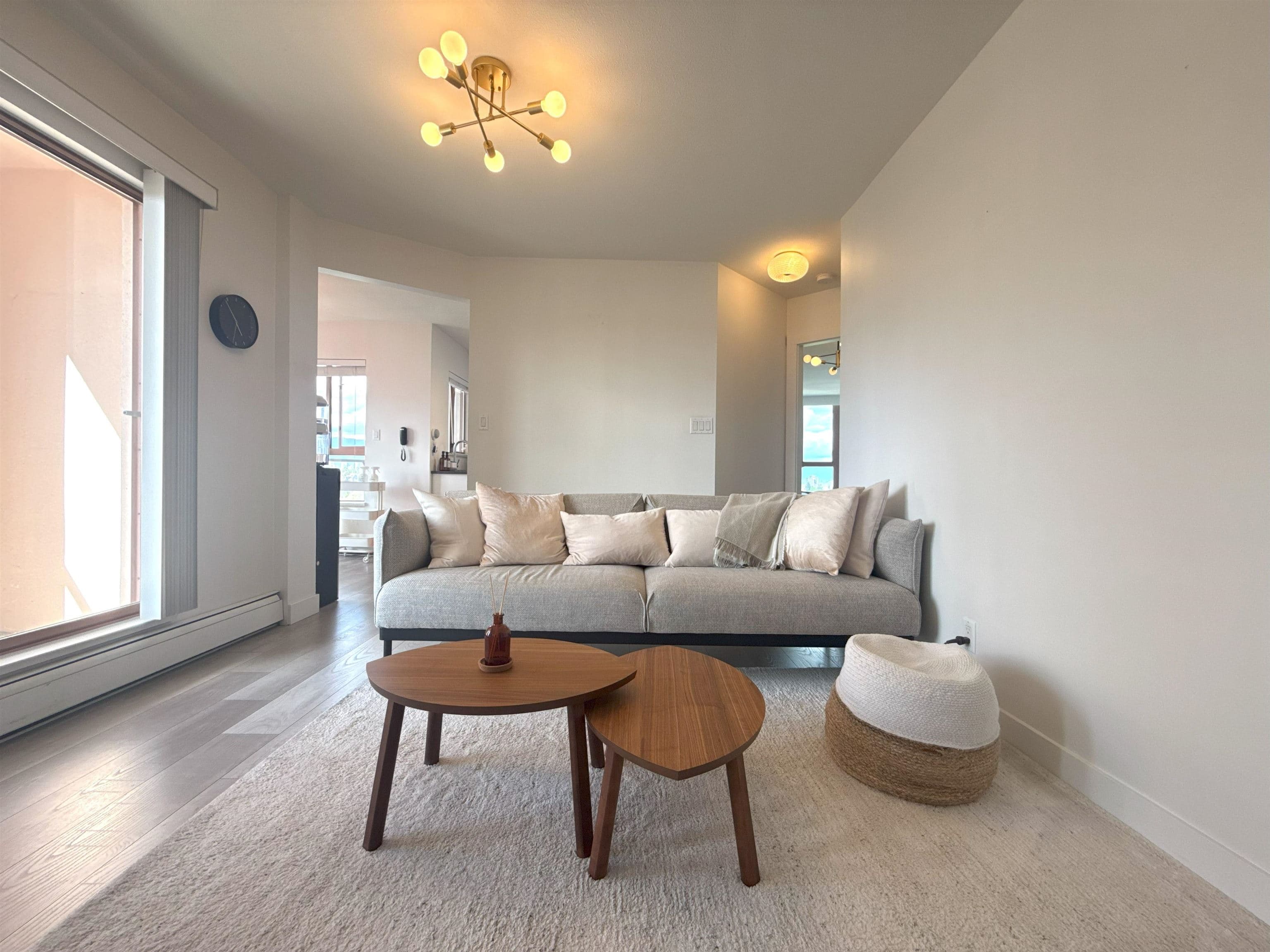 1705 - 612 Fifth Avenue, New Westminster, V3M 1X5 — photo 3