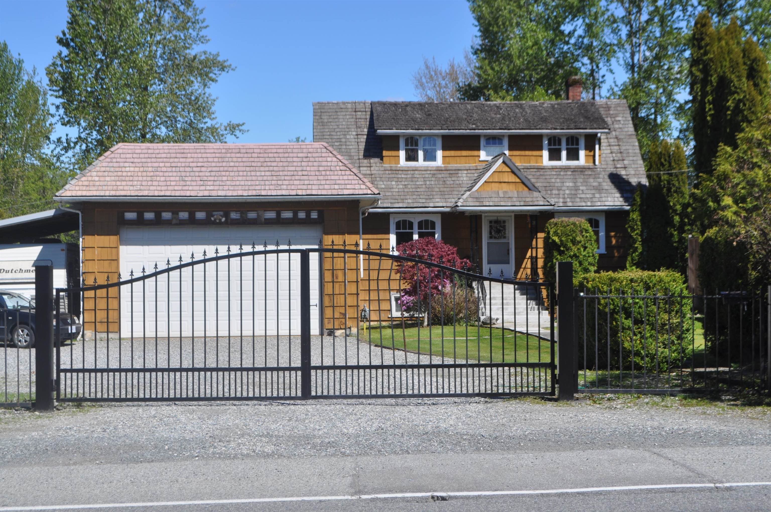 25183 Dewdney Trunk Road, Maple Ridge