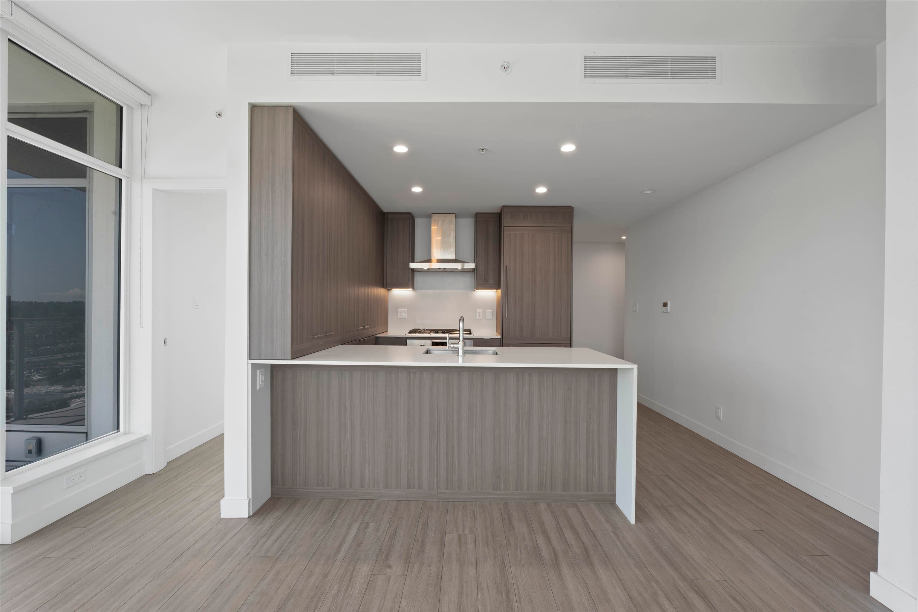 2401 - 2351 Beta Avenue, Burnaby, V5C 0M2 — photo 2