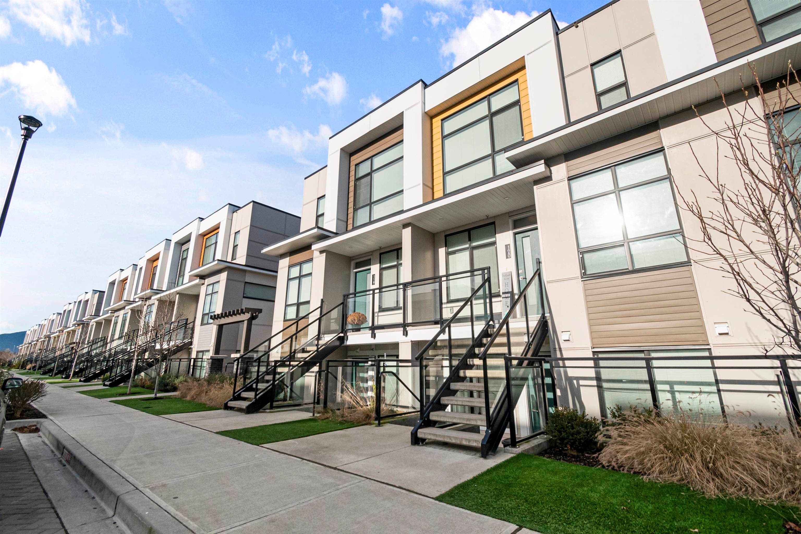 120 - 46150 Thomas Road, Chilliwack, V2R 6B3 — photo 2