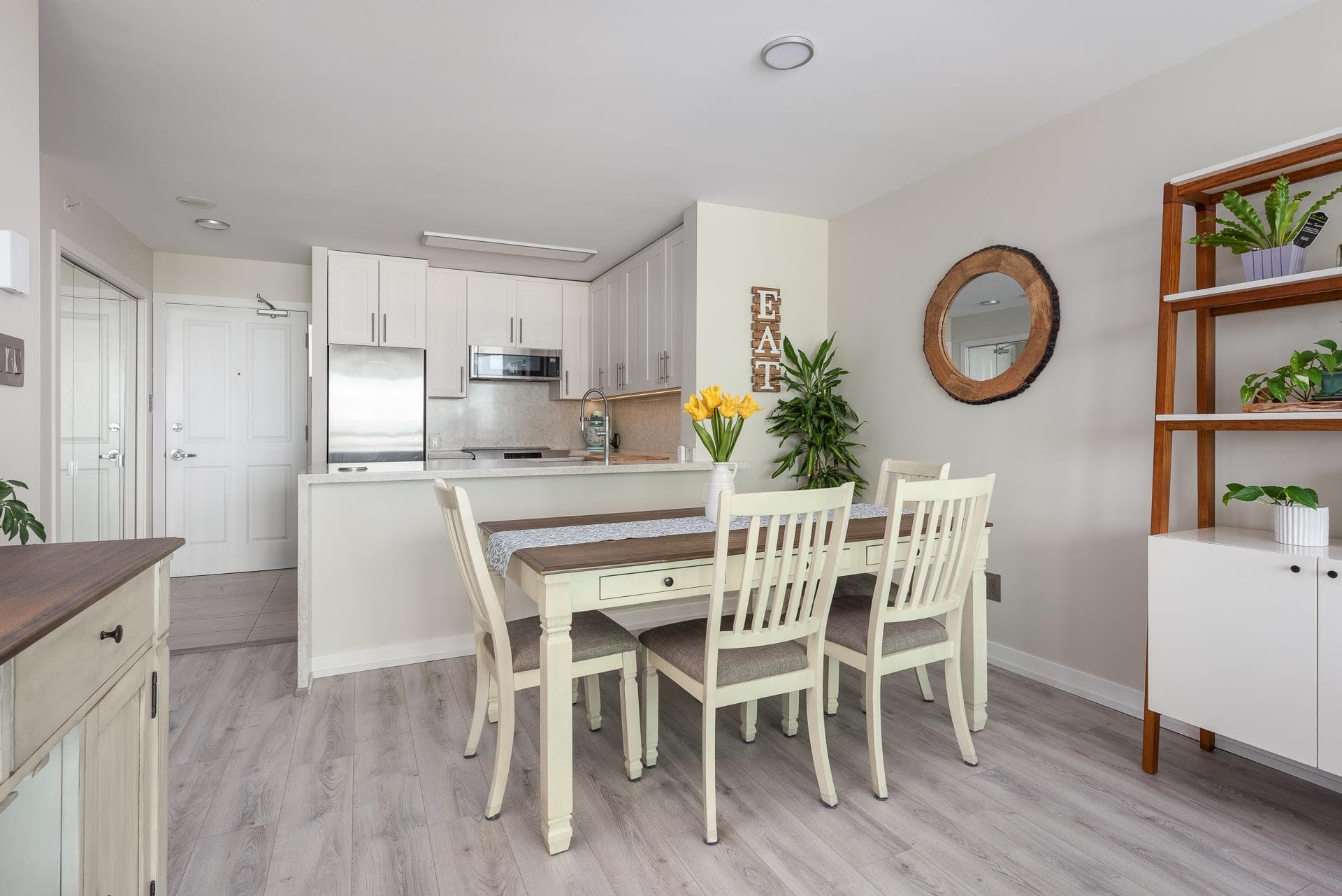 905 - 6659 Southoaks Crescent, Burnaby, V5E 4M9 — photo 5