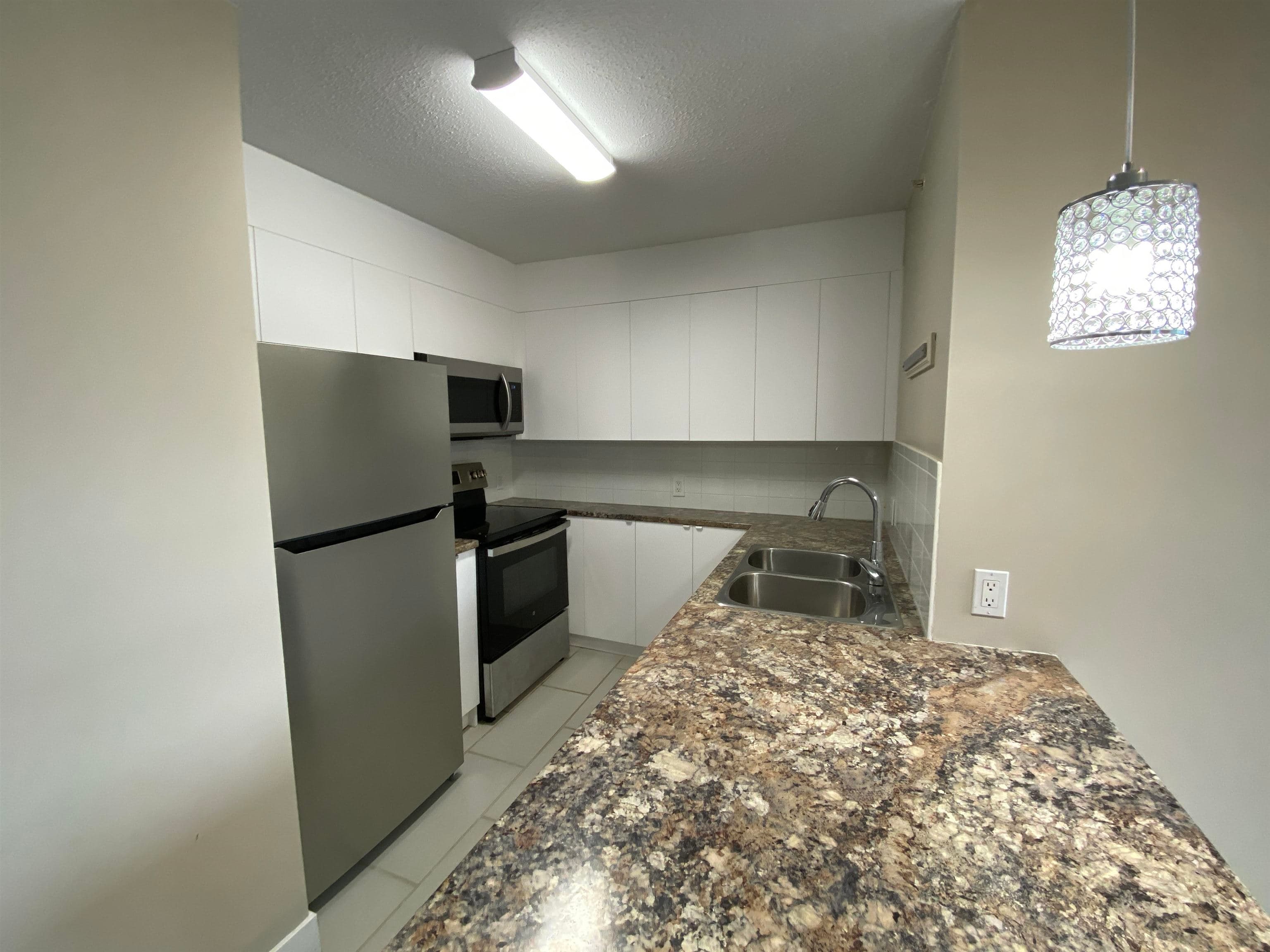 1002 - 833 Agnes Street, New Westminster, V3M 0B1 — photo 2