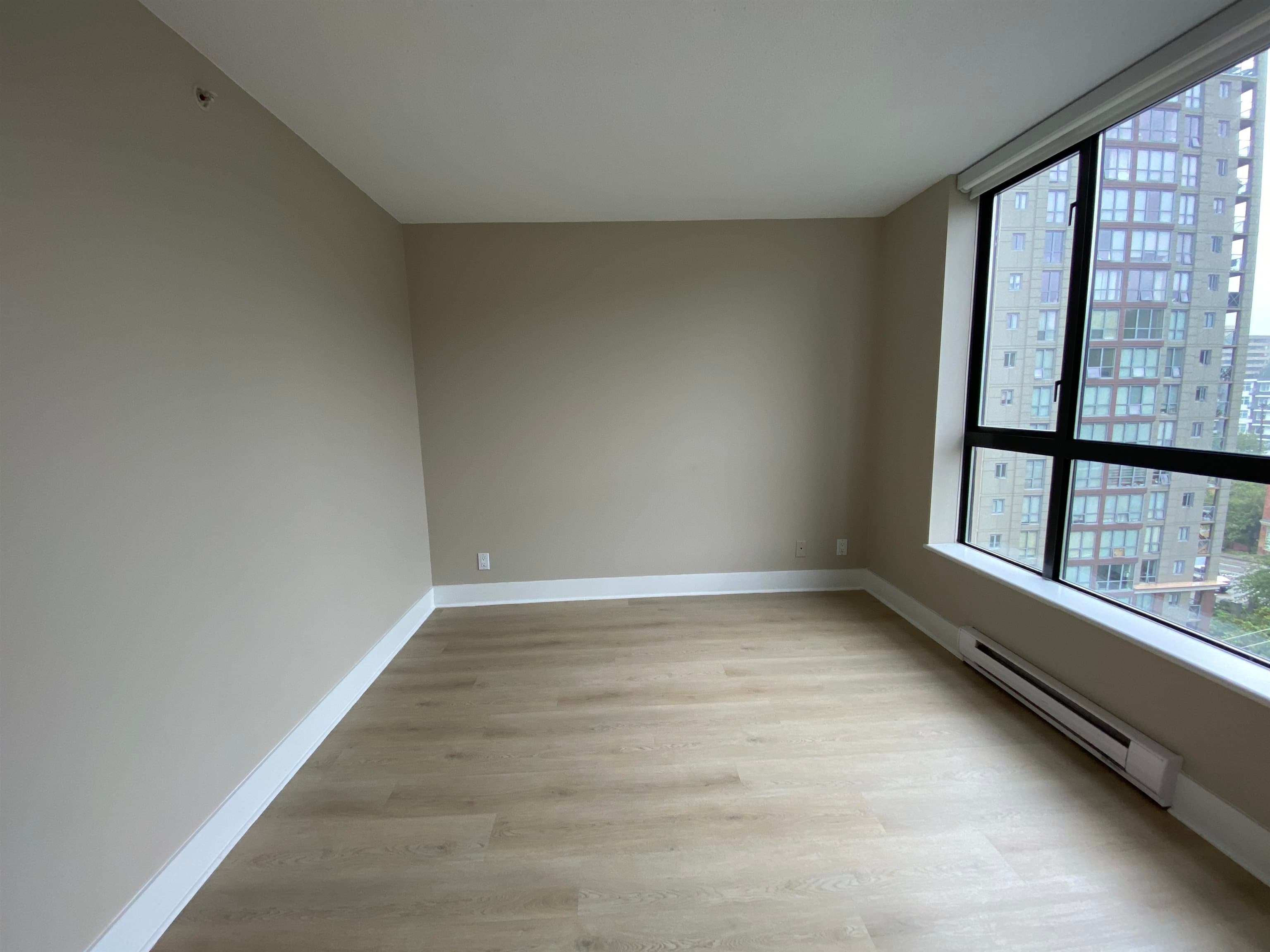 1002 - 833 Agnes Street, New Westminster, V3M 0B1 — photo 3