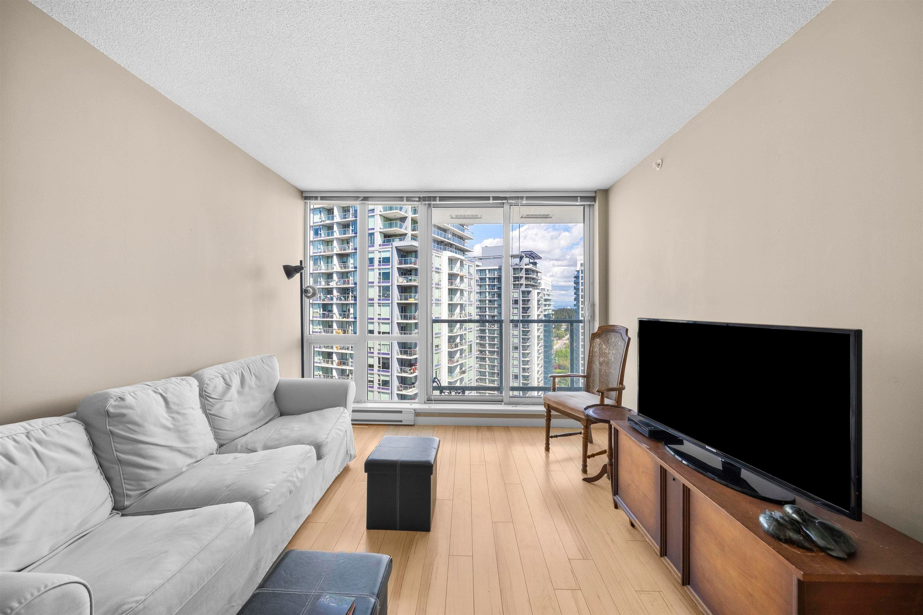 3403 - 9981 Whalley Boulevard, Surrey, V3T 0G6 — photo 5