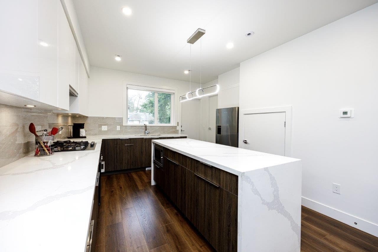 5858 132 Street, Surrey, V3X 1N2 — photo 2
