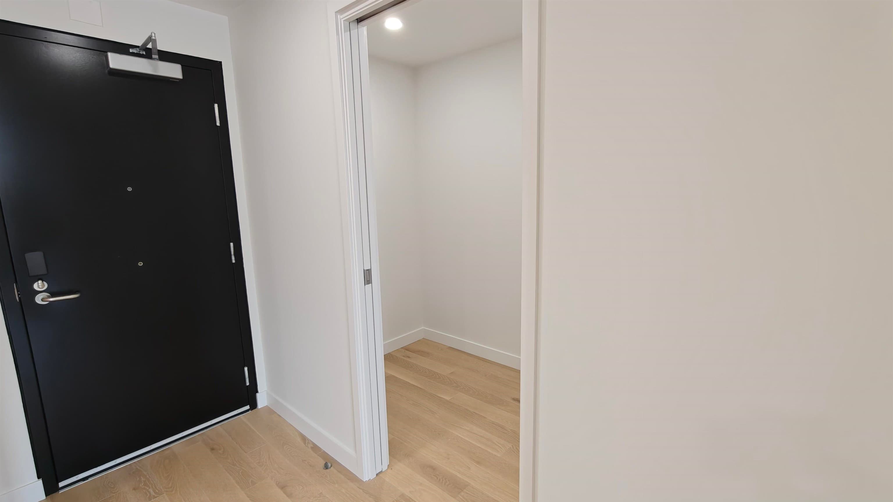 602 - 239 Keefer Street, Vancouver, V6A 1X6 — photo 3