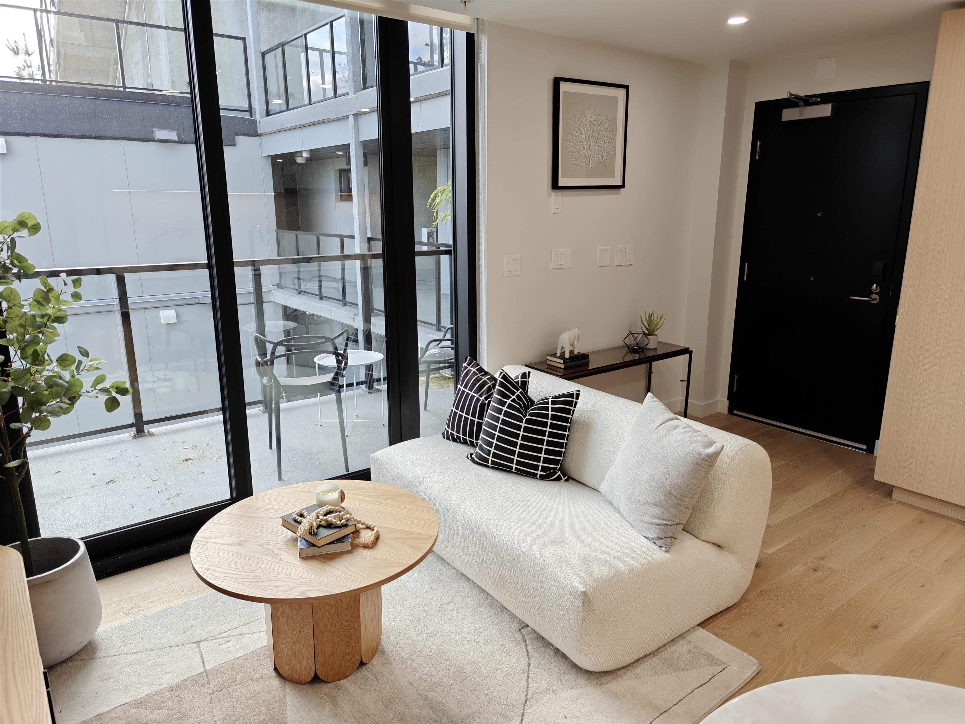 704 - 239 Keefer Street, Vancouver, V6A 1X6 — photo 2
