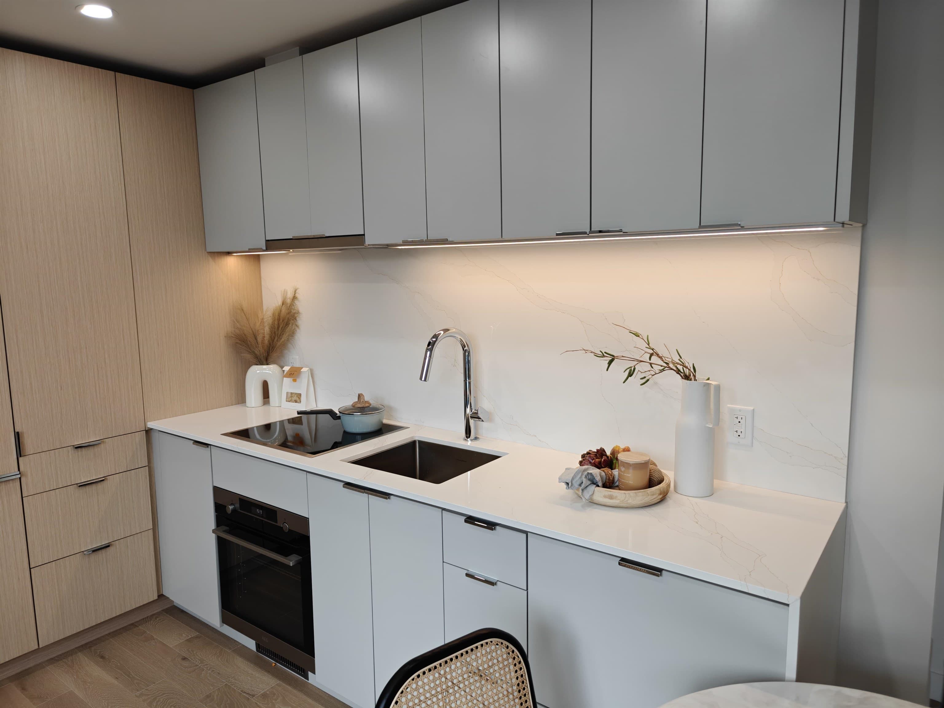 704 - 239 Keefer Street, Vancouver, V6A 1X6 — photo 3