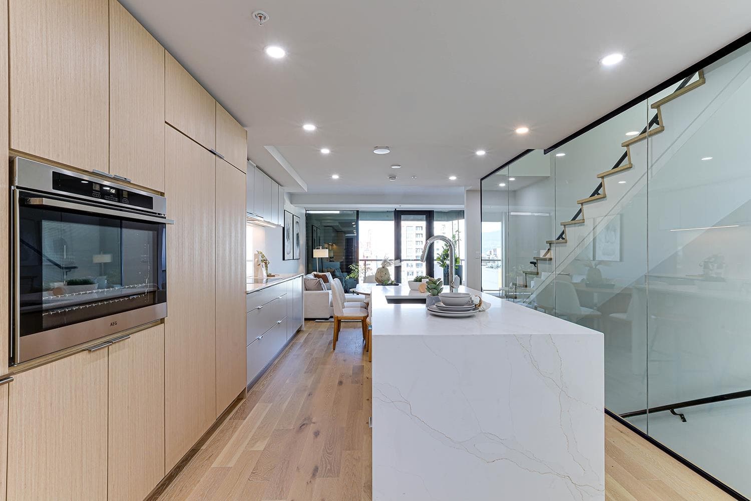 903 - 239 Keefer Street, Vancouver, V6A 1X6 — photo 4
