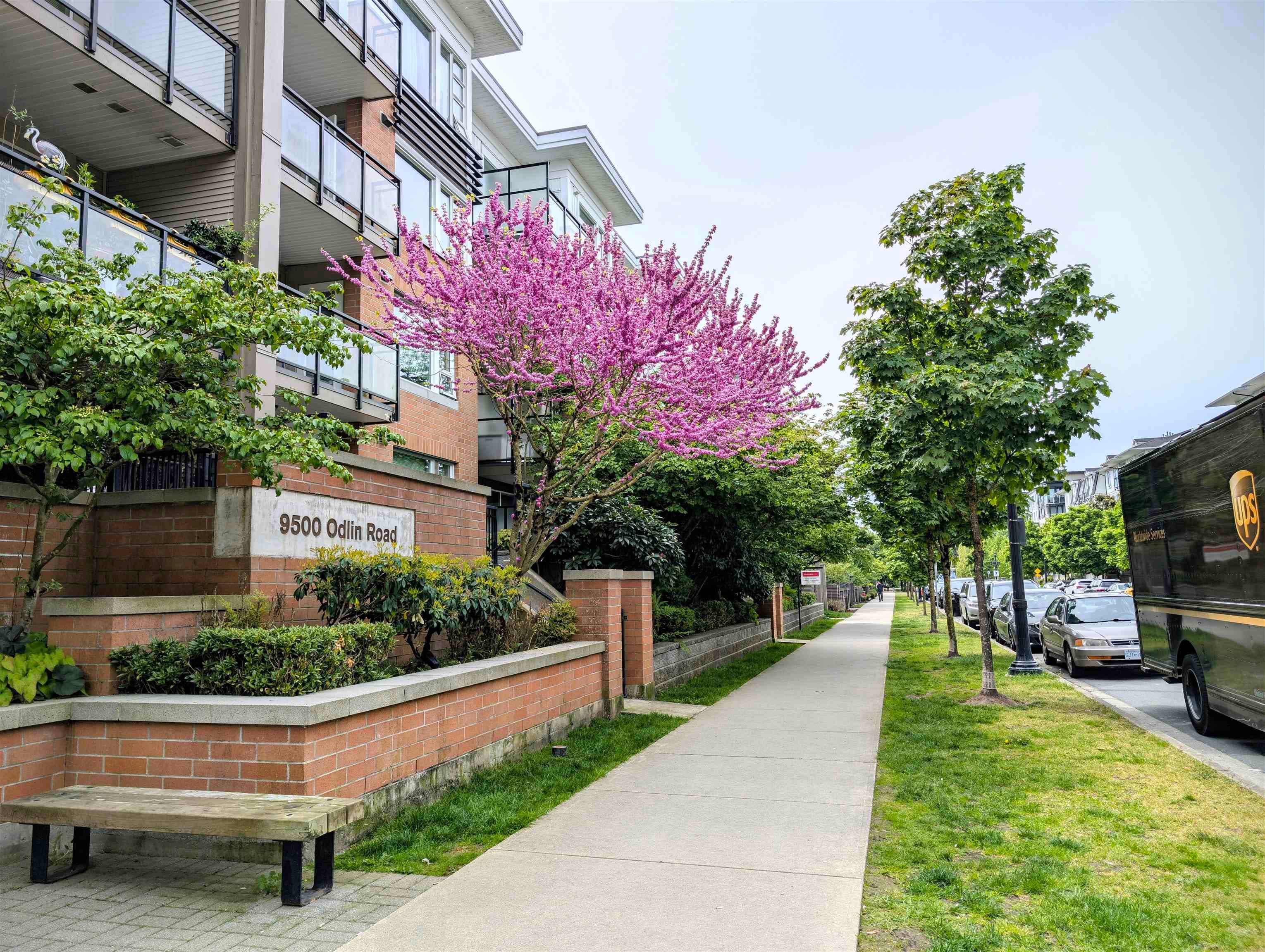 235 - 9500 Odlin Road, Richmond