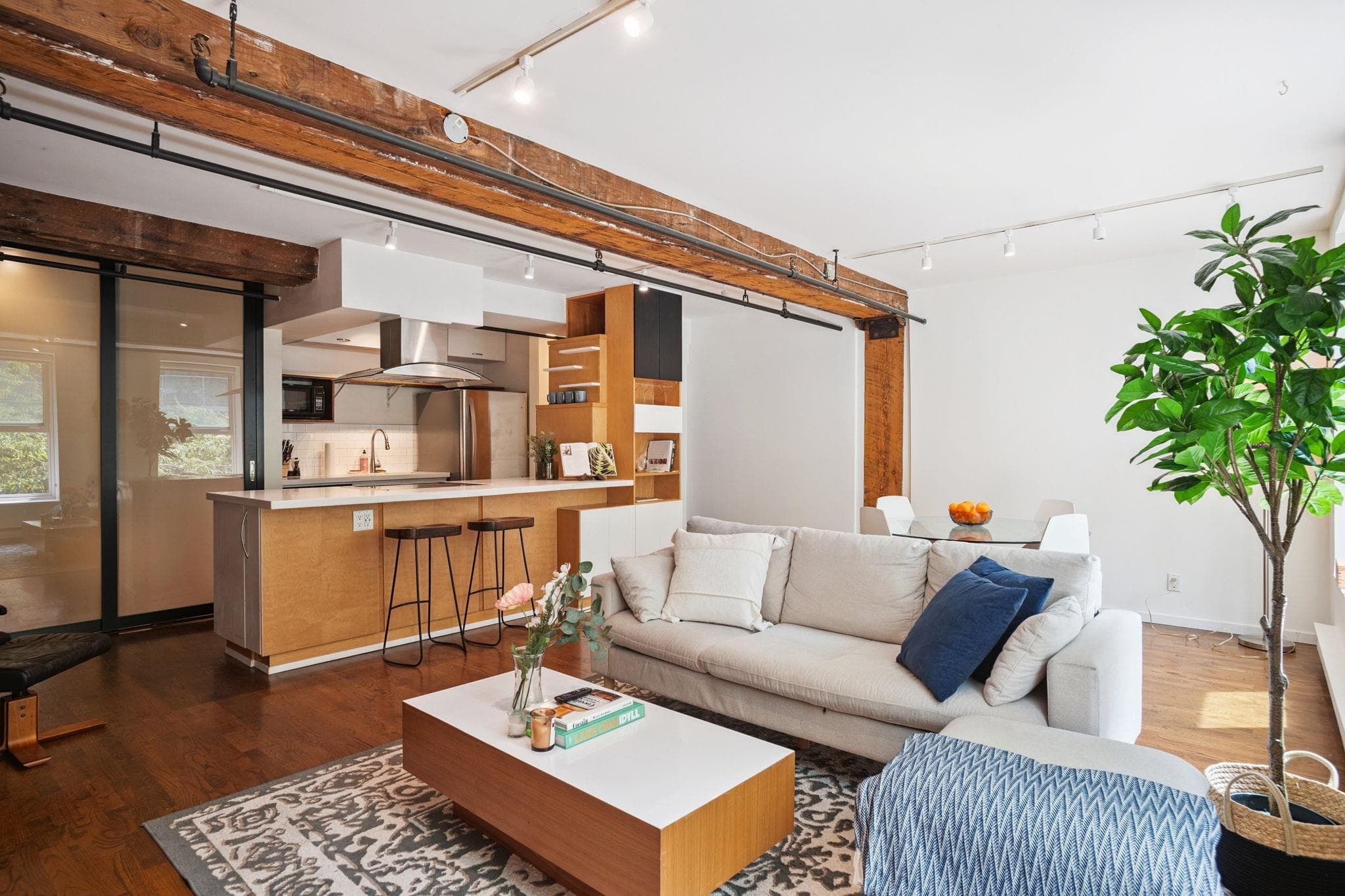 203 - 150 Alexander Street, Vancouver, V6A 1B5 — photo 3