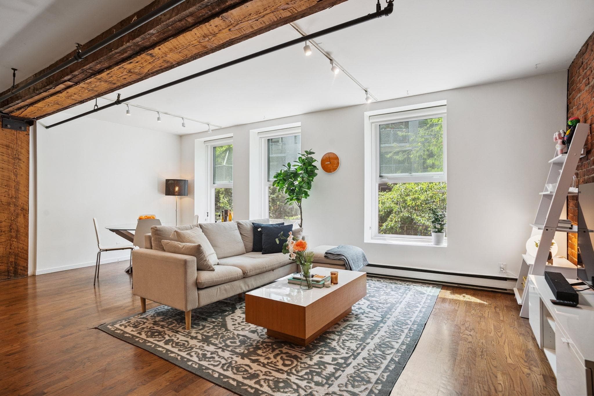 203 - 150 Alexander Street, Vancouver, V6A 1B5 — photo 1