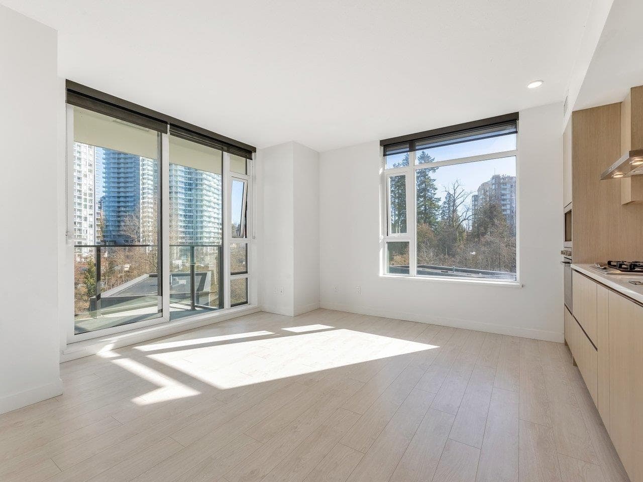 407 - 9887 Whalley Boulevard, Surrey, V3T 0P4 — photo 5