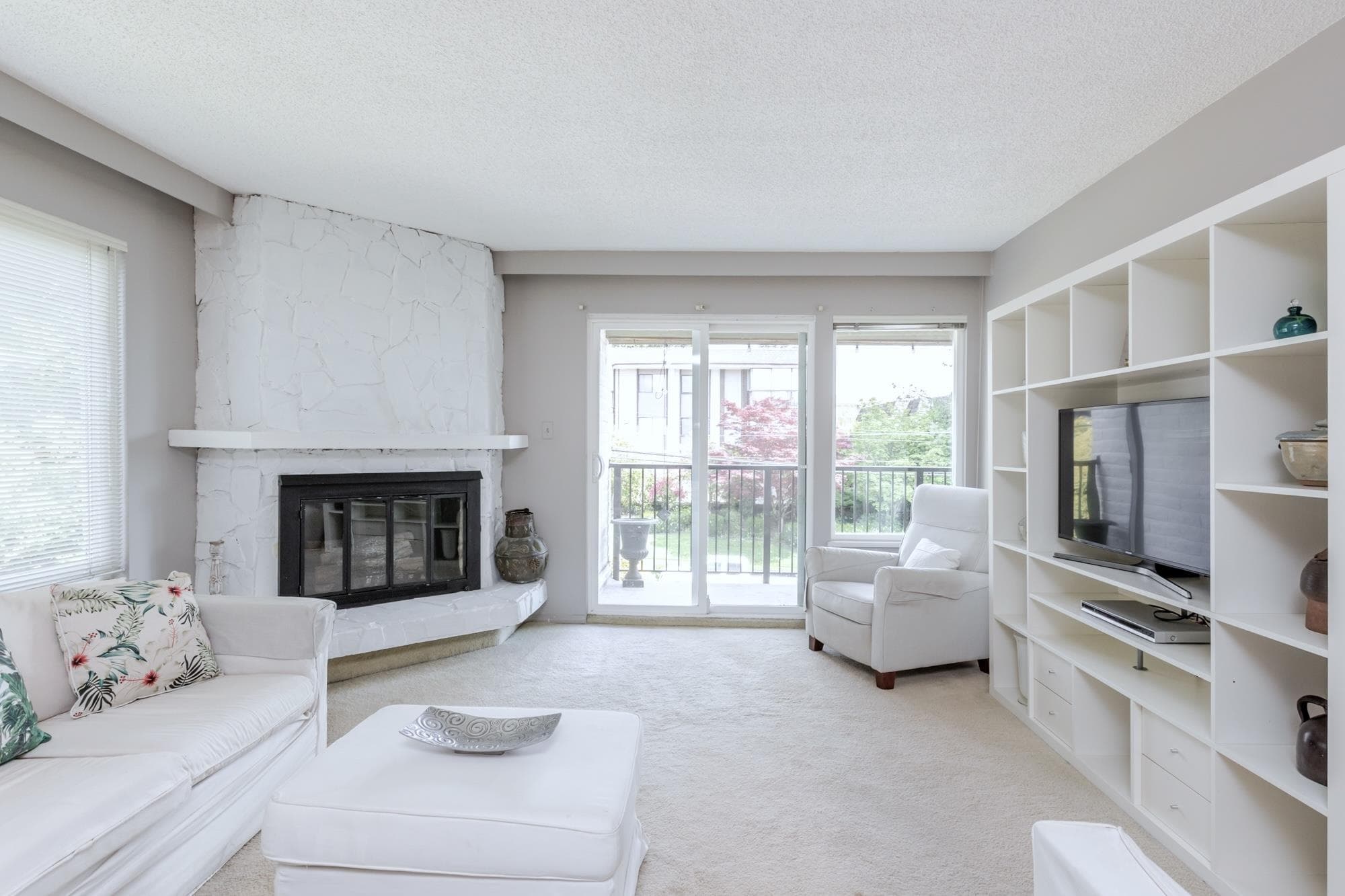 #304 - 1351 Martin Street, White Rock, V4B 3W6 — photo 2