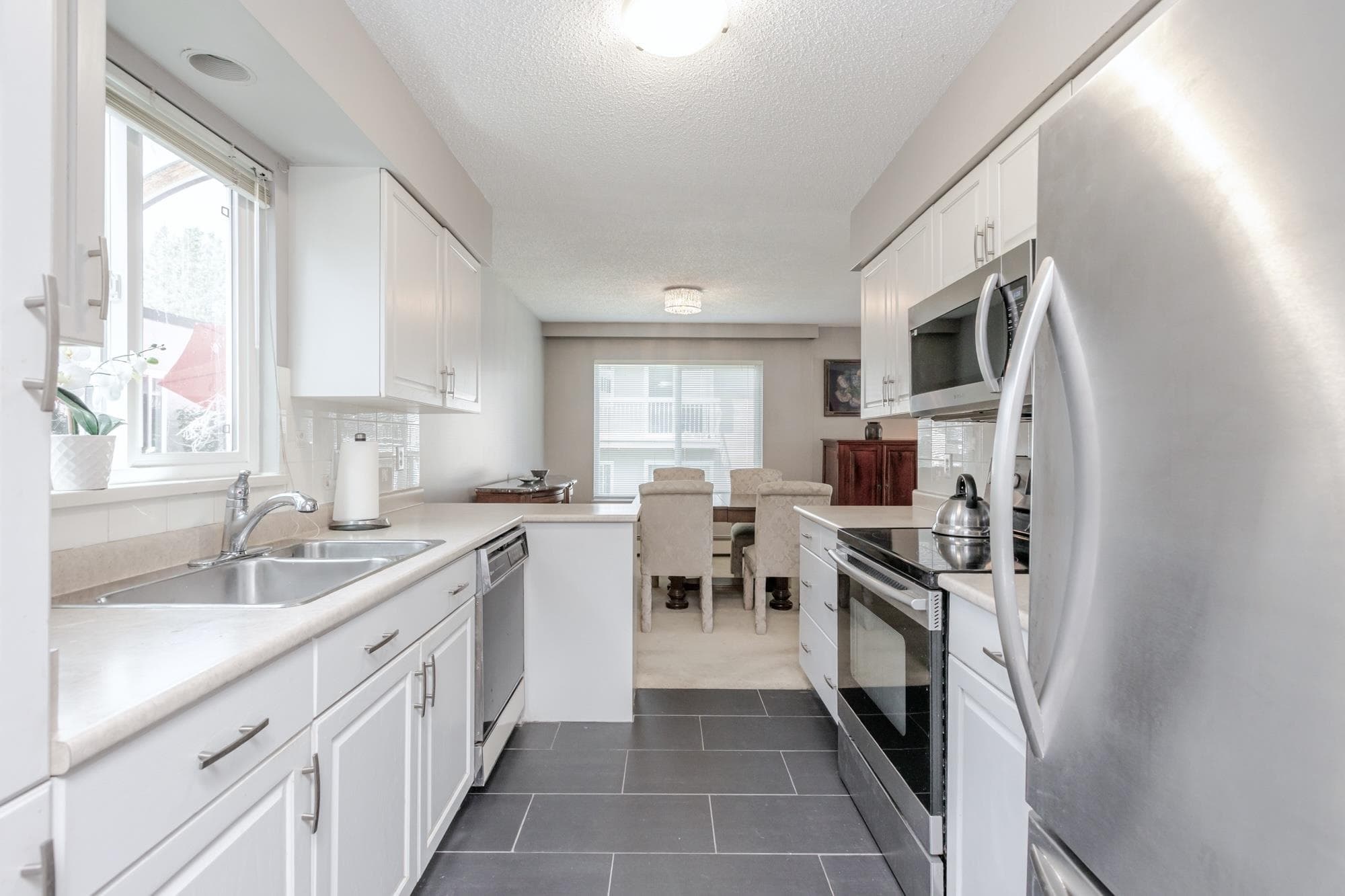 #304 - 1351 Martin Street, White Rock, V4B 3W6 — photo 5