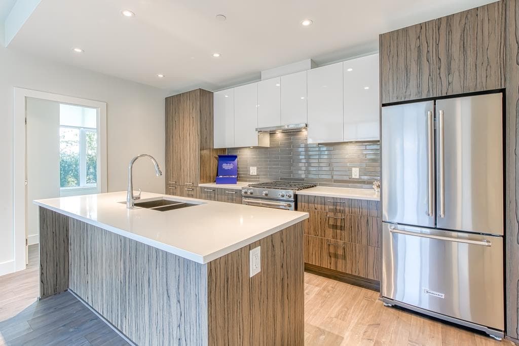 107 - 258 Nelson's Court, New Westminster, V3L 0J9 — photo 3