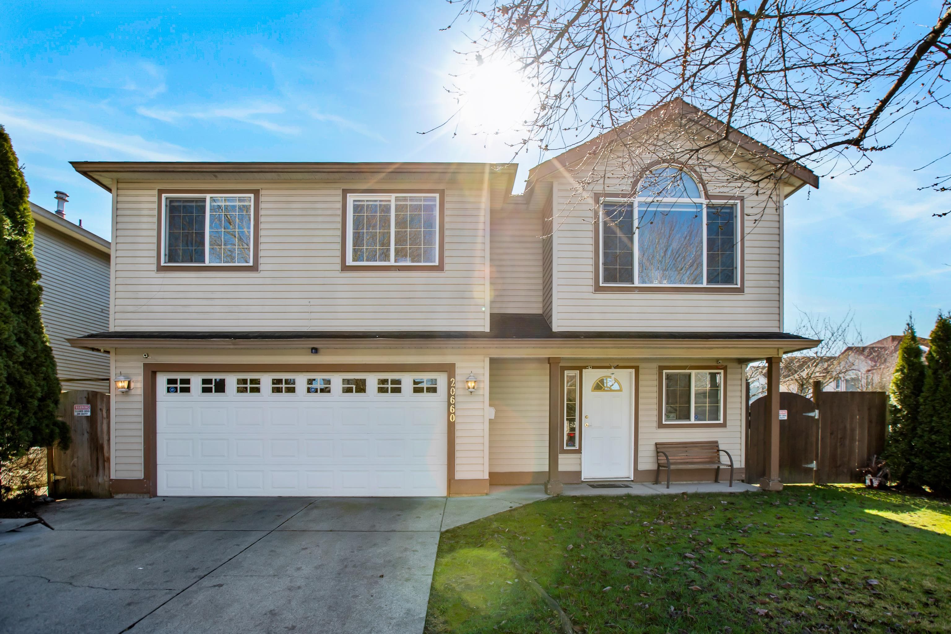 20660 Thorne Avenue, Maple Ridge, V2X 2K8 — photo 2