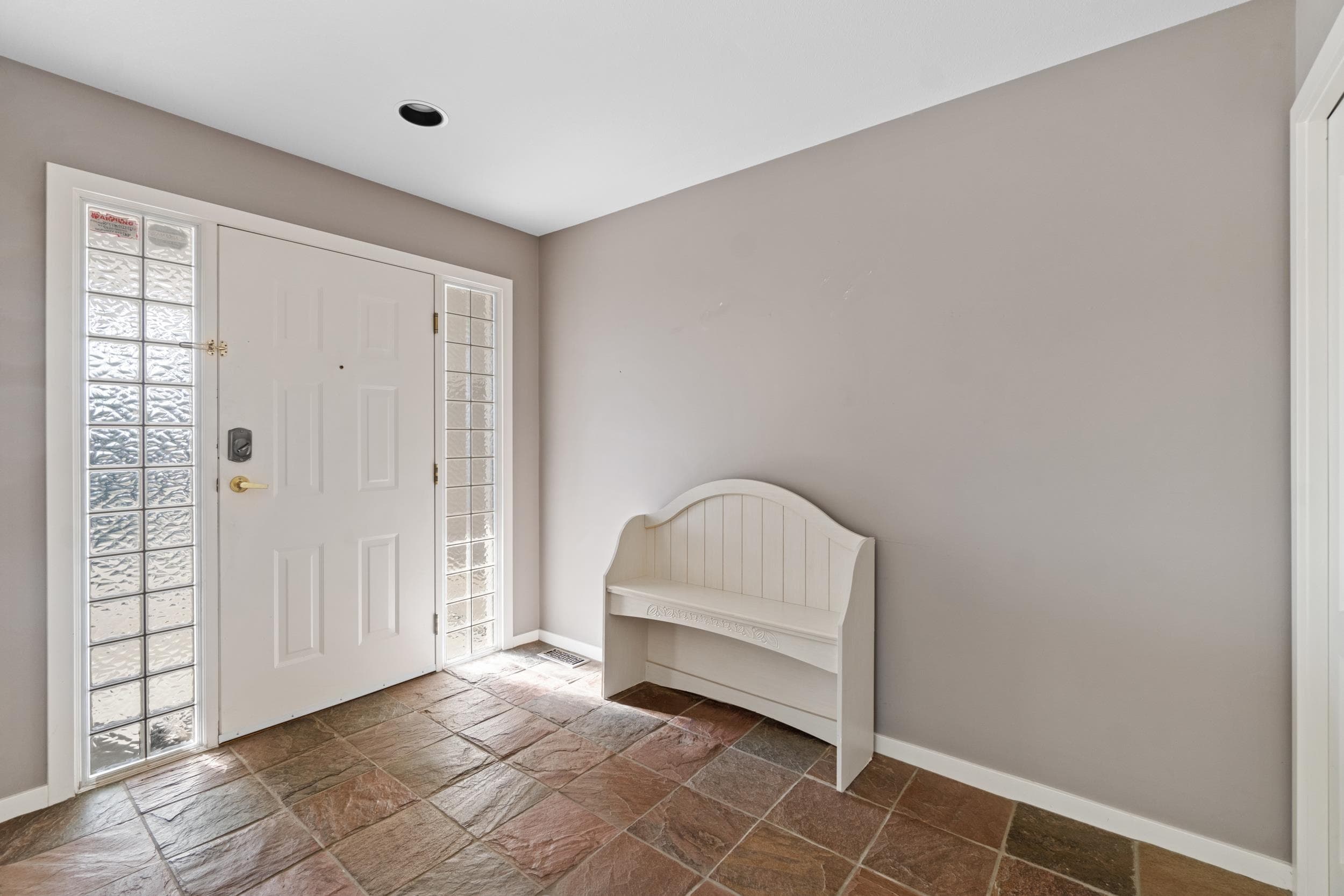 36111 Spyglass Lane, Abbotsford, V3G 2W7 — photo 2