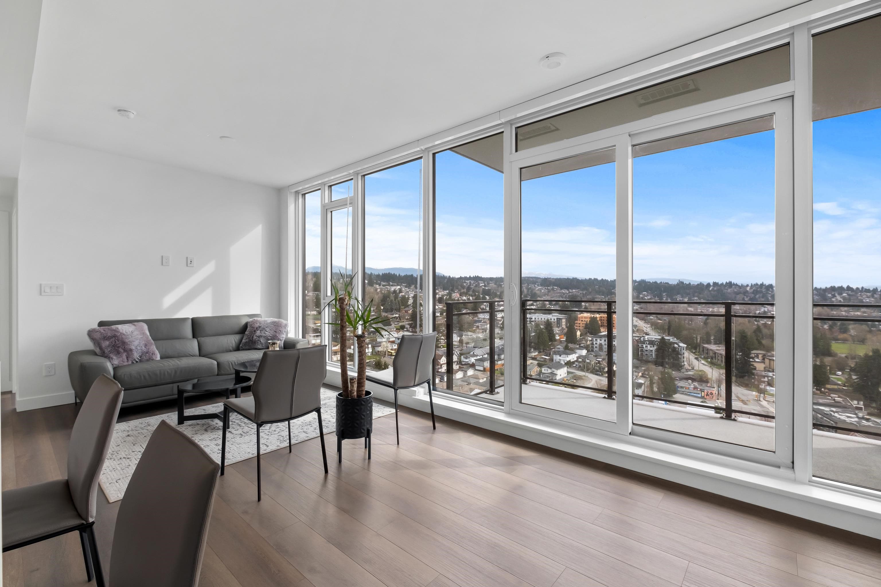 1809 - 901 Lougheed Highway, Coquitlam, V3K 3T3 — photo 2