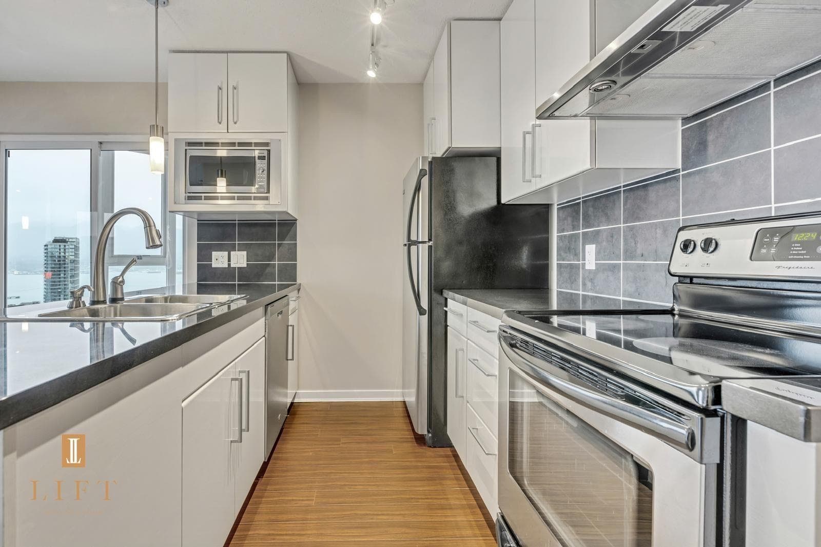 3201 - 689 Abbott Street, Vancouver, V6B 0J2 — photo 3