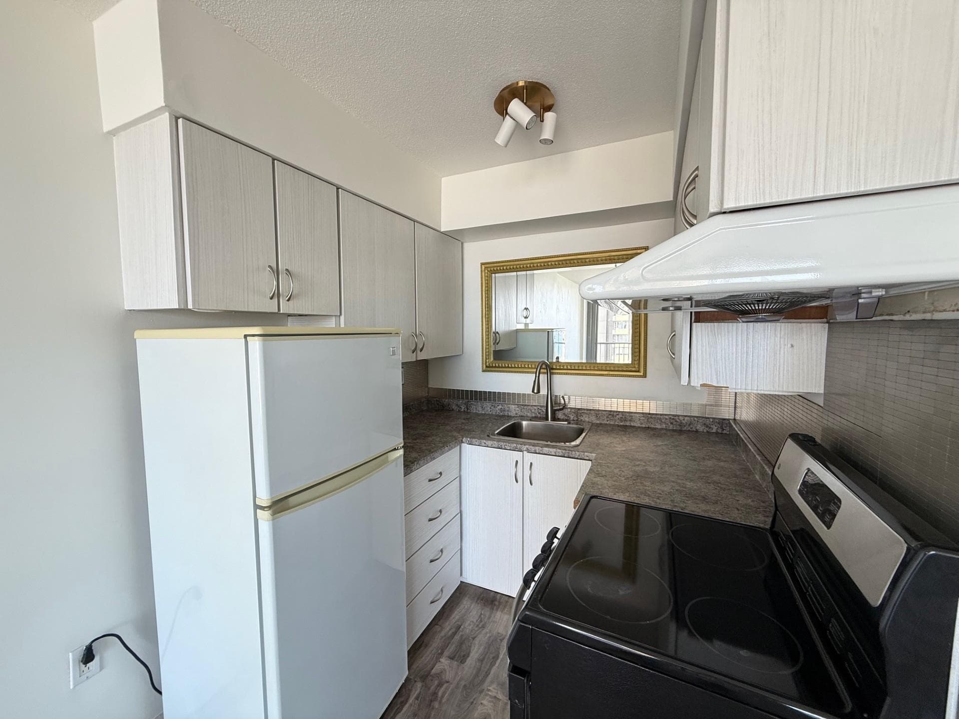 1102 - 1251 Cardero Street, Vancouver, V6G 2H9 — photo 3