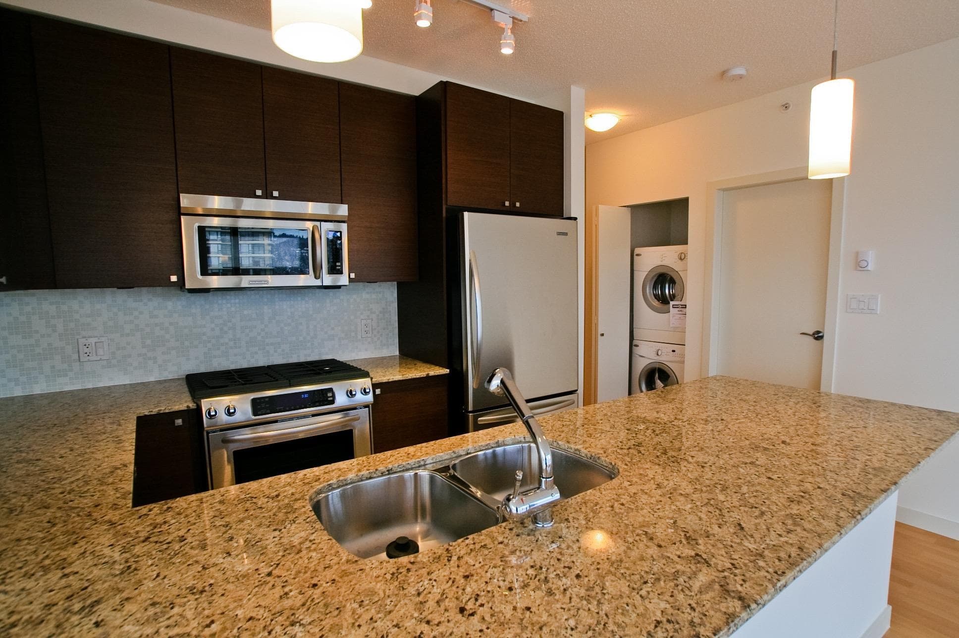 2008 - 400 Capilano Road, Port Moody, V3H 0E1 — photo 3