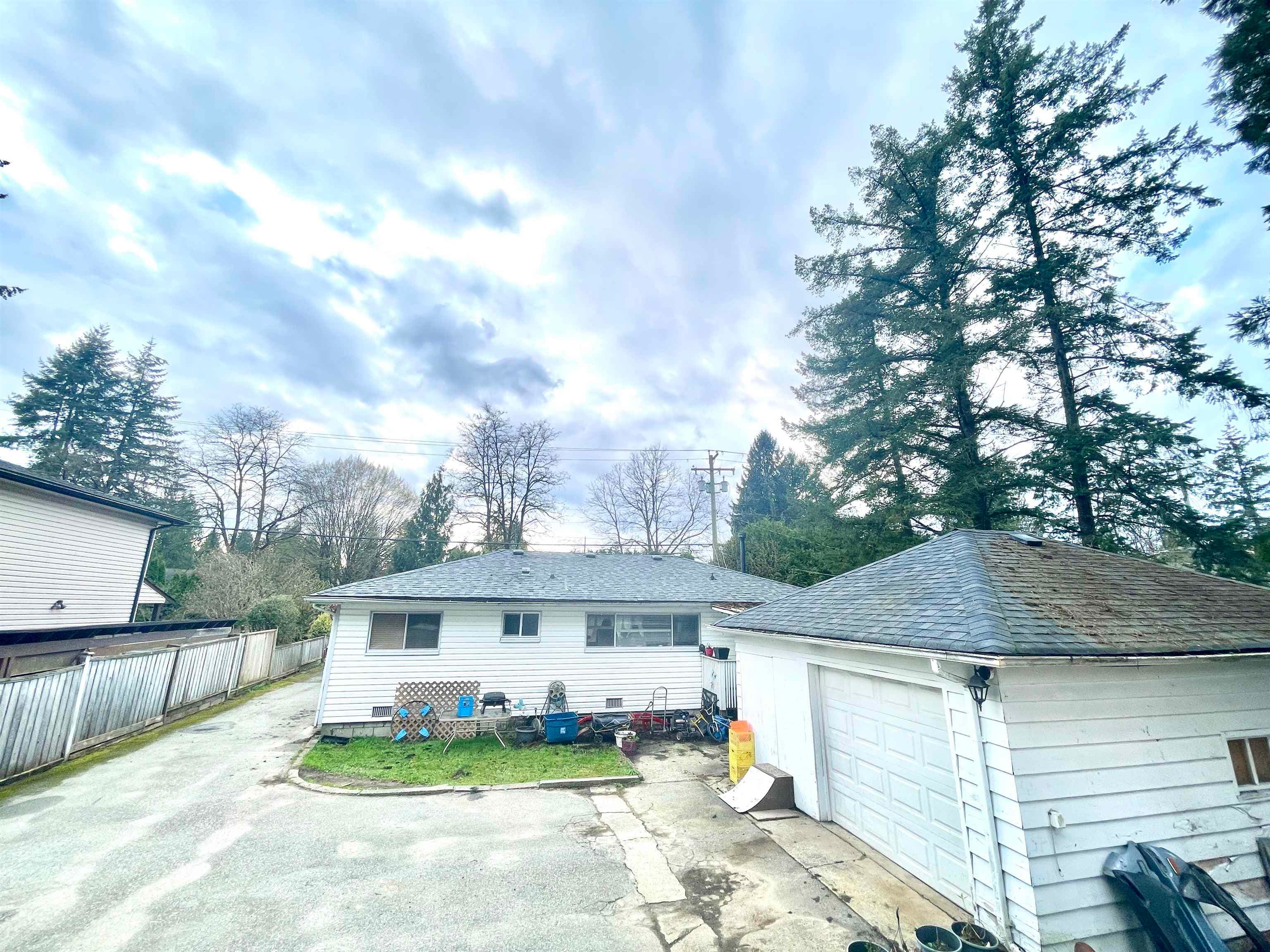 3684 Cedar Drive, Port Coquitlam, V3B 3C9 — photo 2