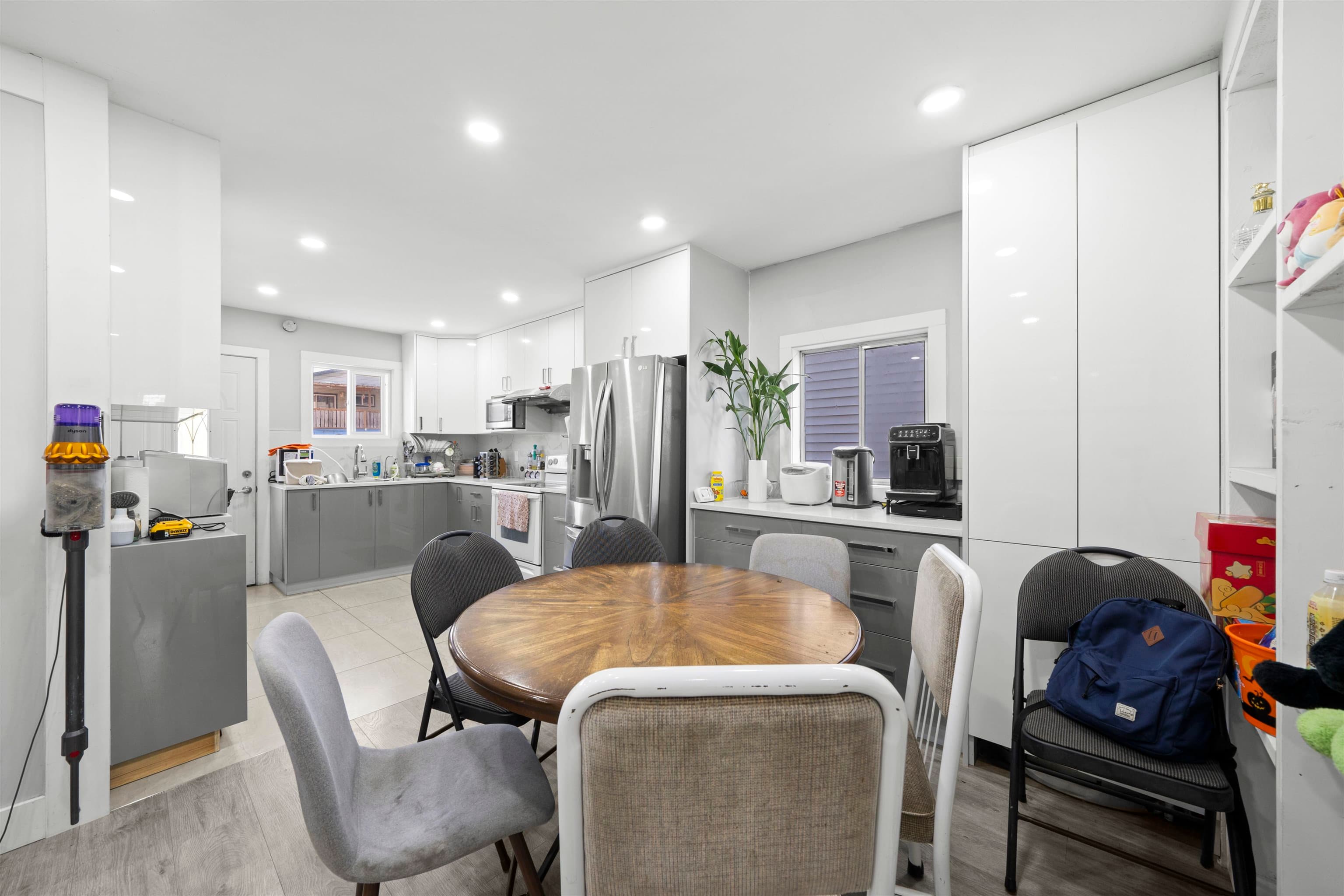 12768 114a Avenue, Surrey, V3V 3P4 — photo 4