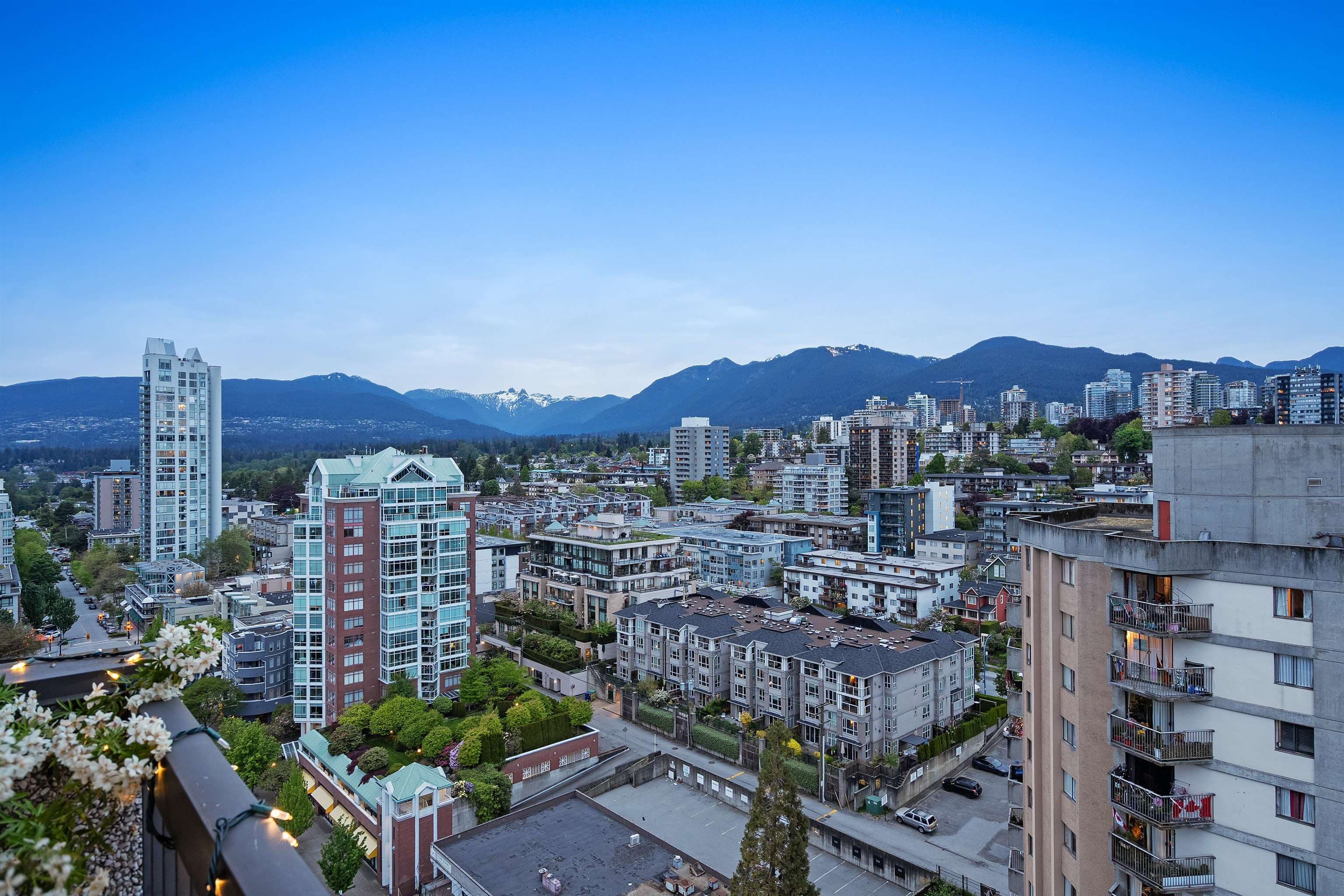 1904 - 145 St. Georges Avenue, North Vancouver, V7L 3G8 — photo 4