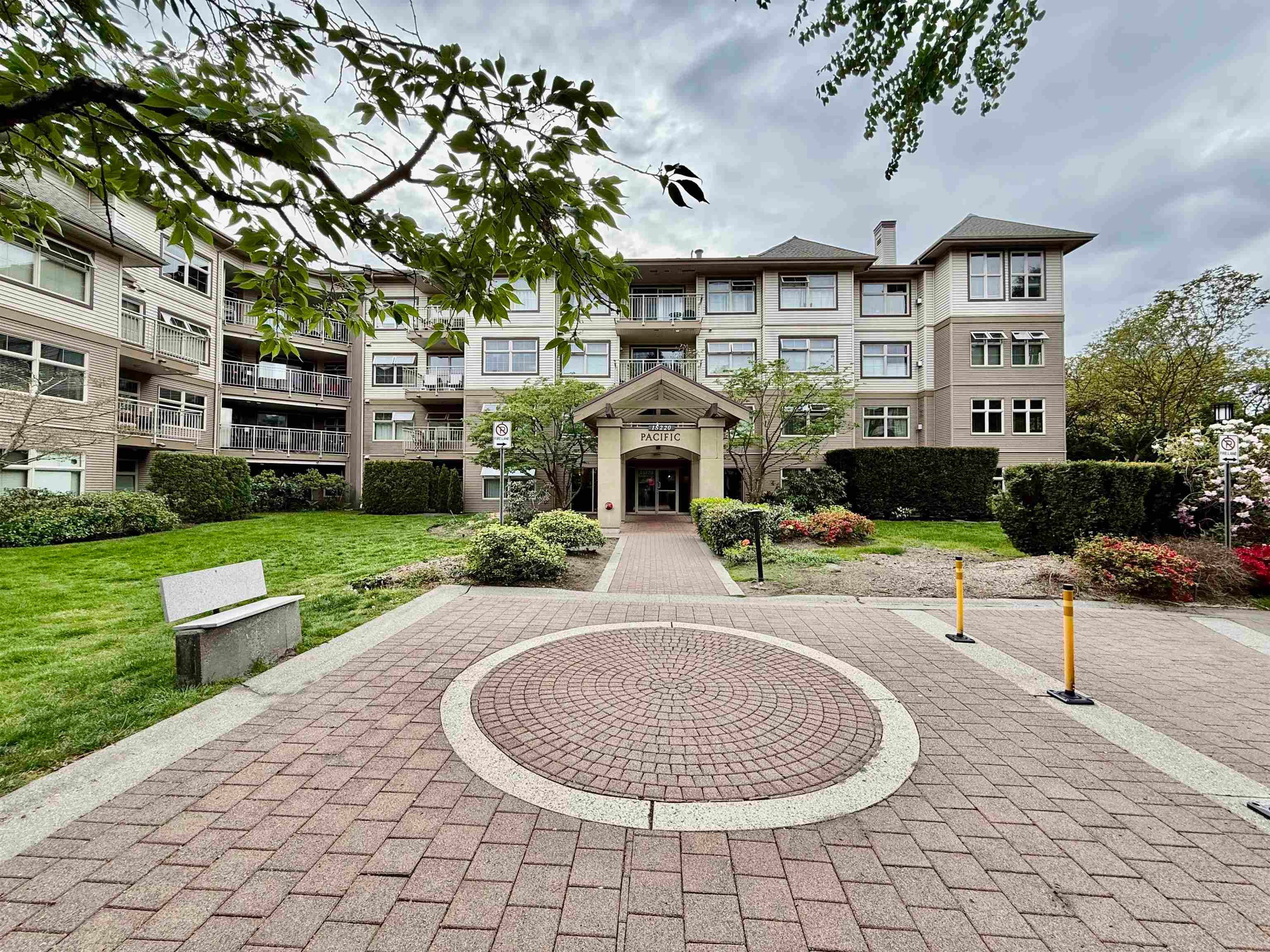 311 - 15220 Guildford Drive, Surrey, V3R 0Y6 — photo 2